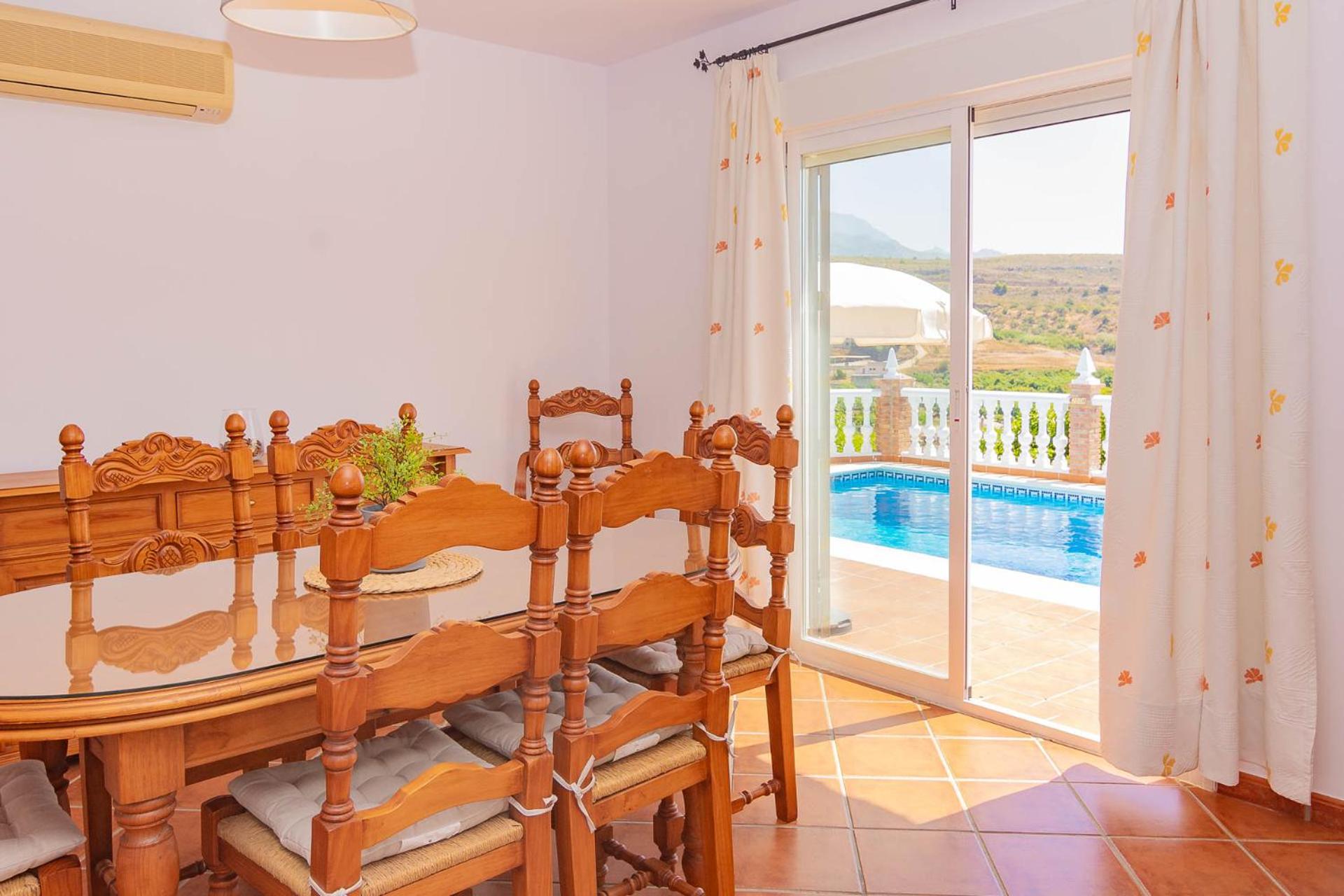 VILLA ANDALUCÍA: cerca de todo, intimidad y espacio photo 4