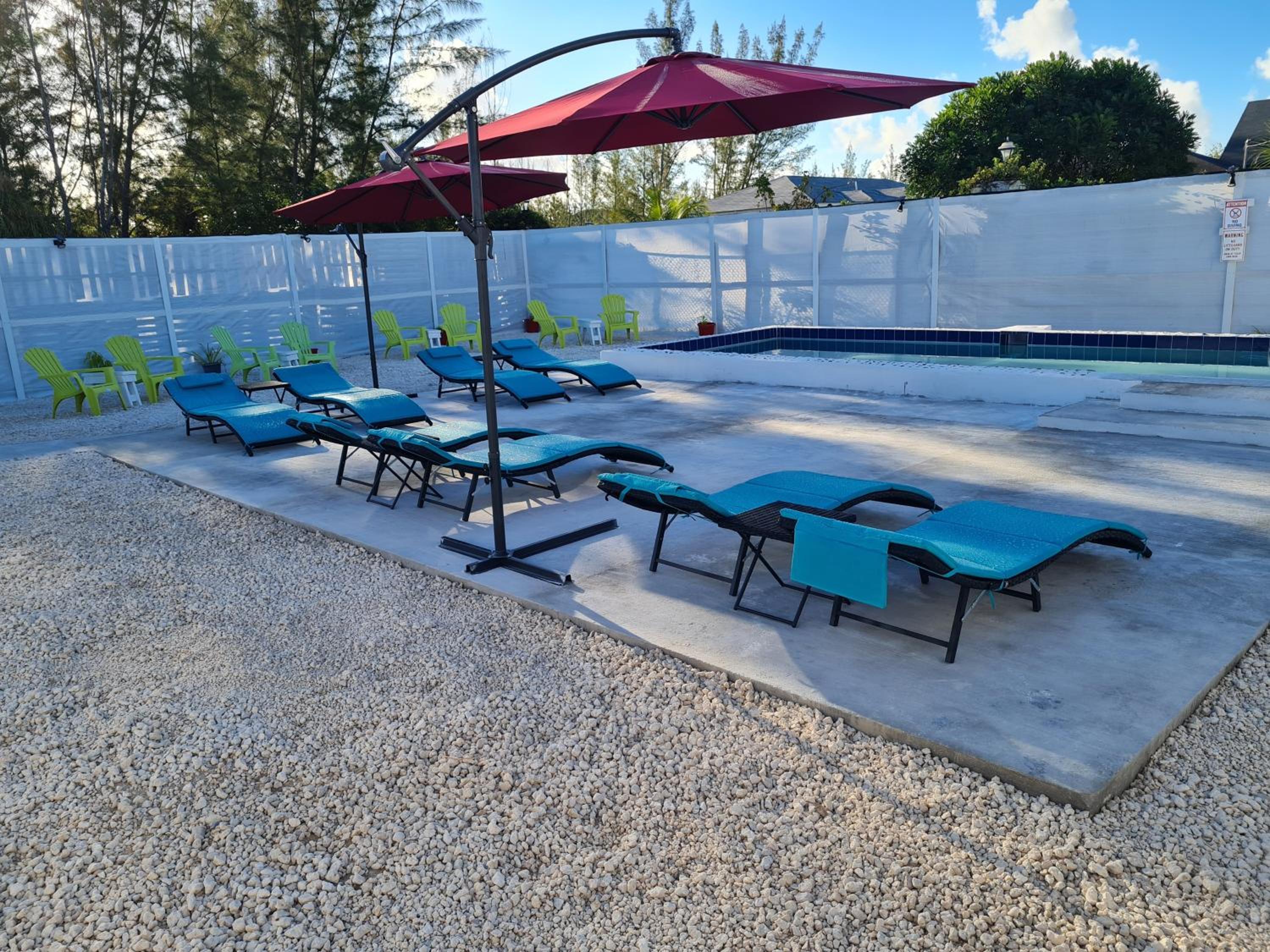 BELL At The Airport Suites Adults Only - Free Airport Transportation