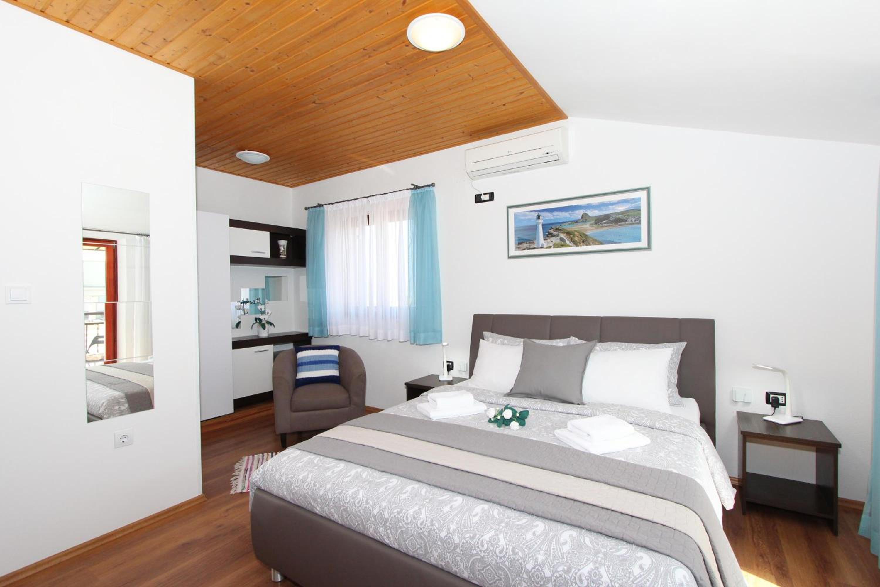 Rooms and Apartment Matosevic
