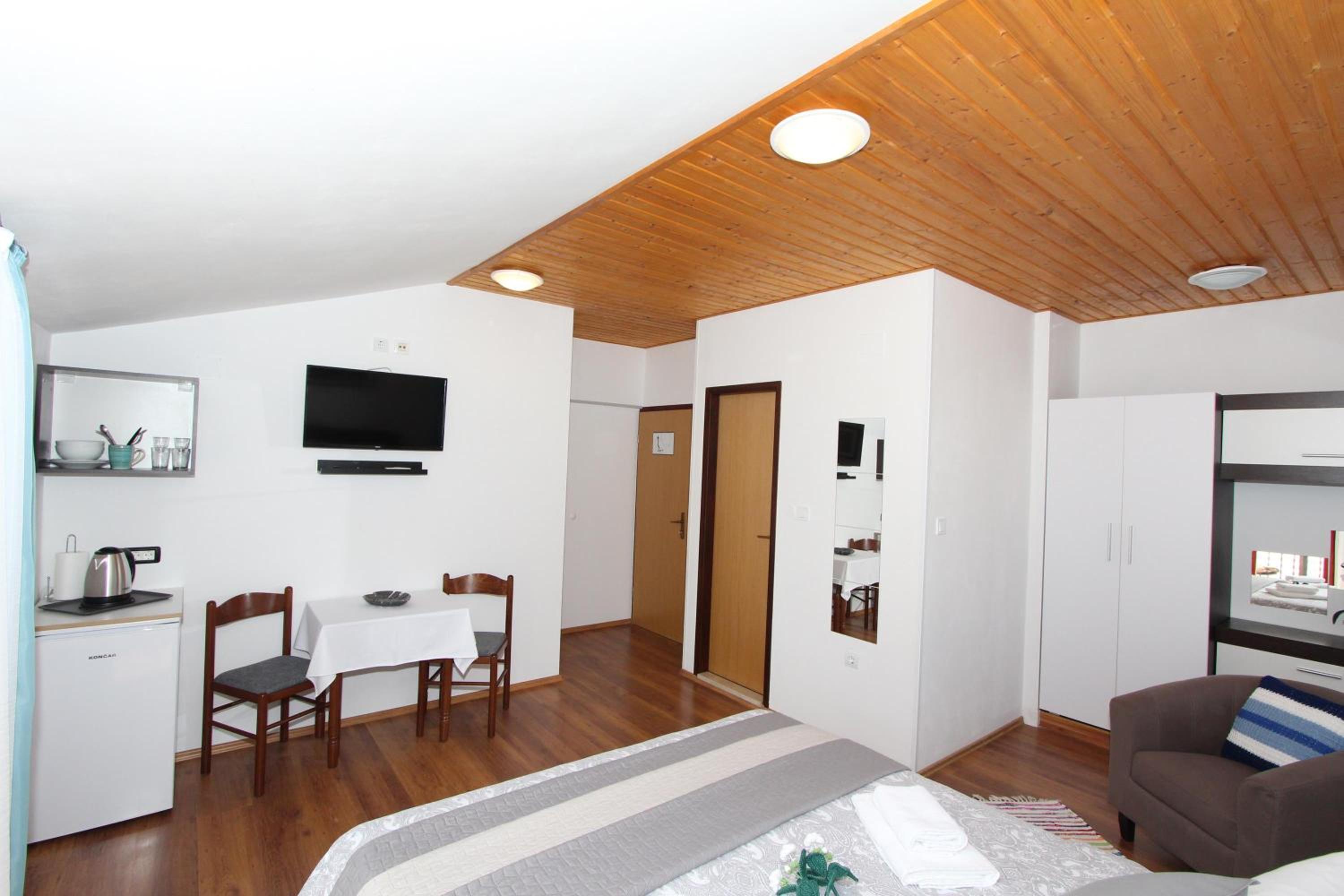Rooms and Apartment Matosevic