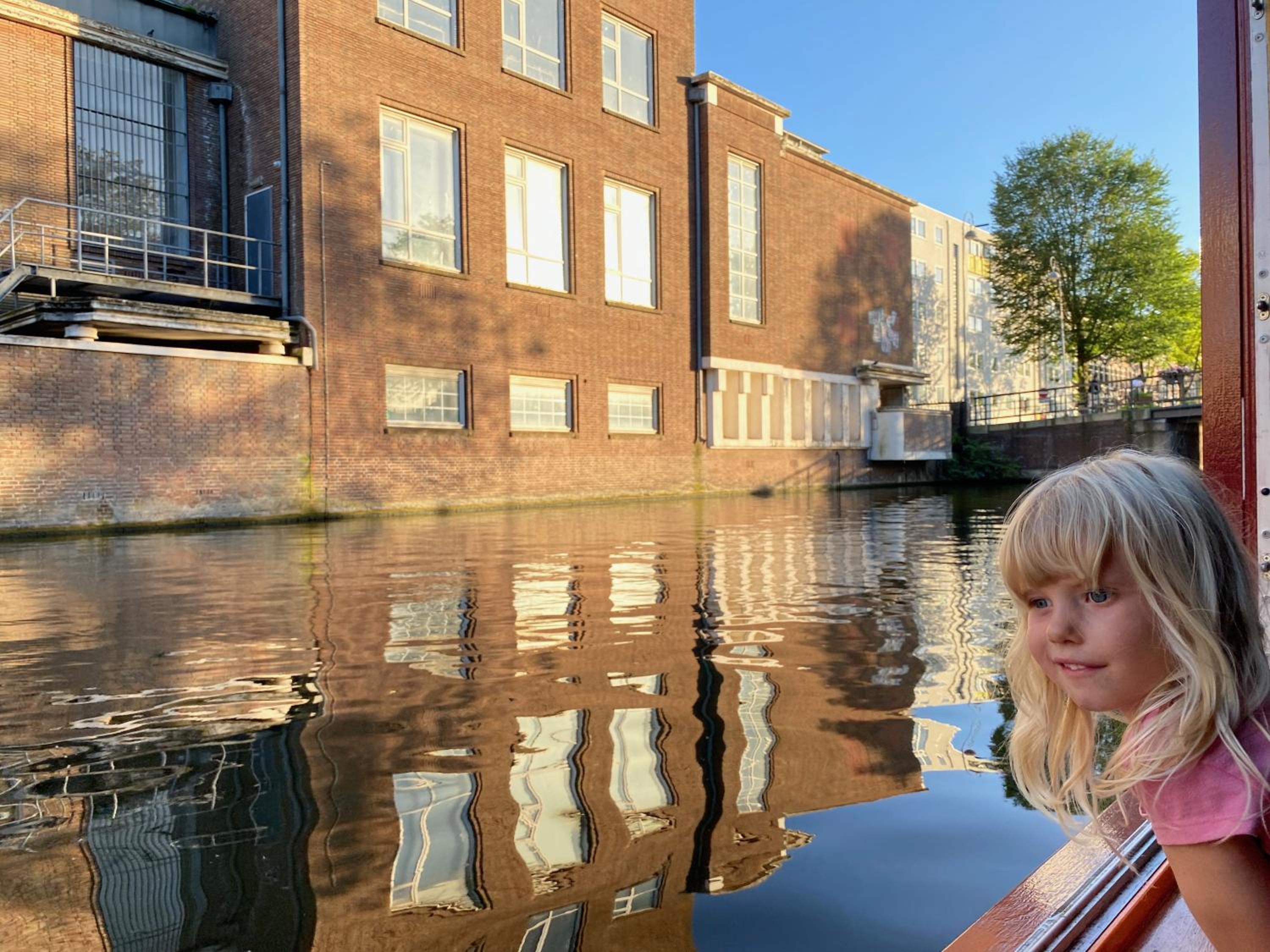 Dreamtime Houseboat