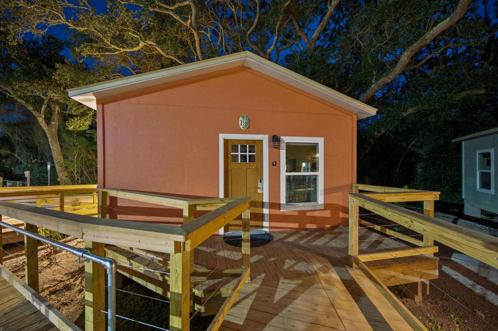 Sea Cottages of Amelia view 4