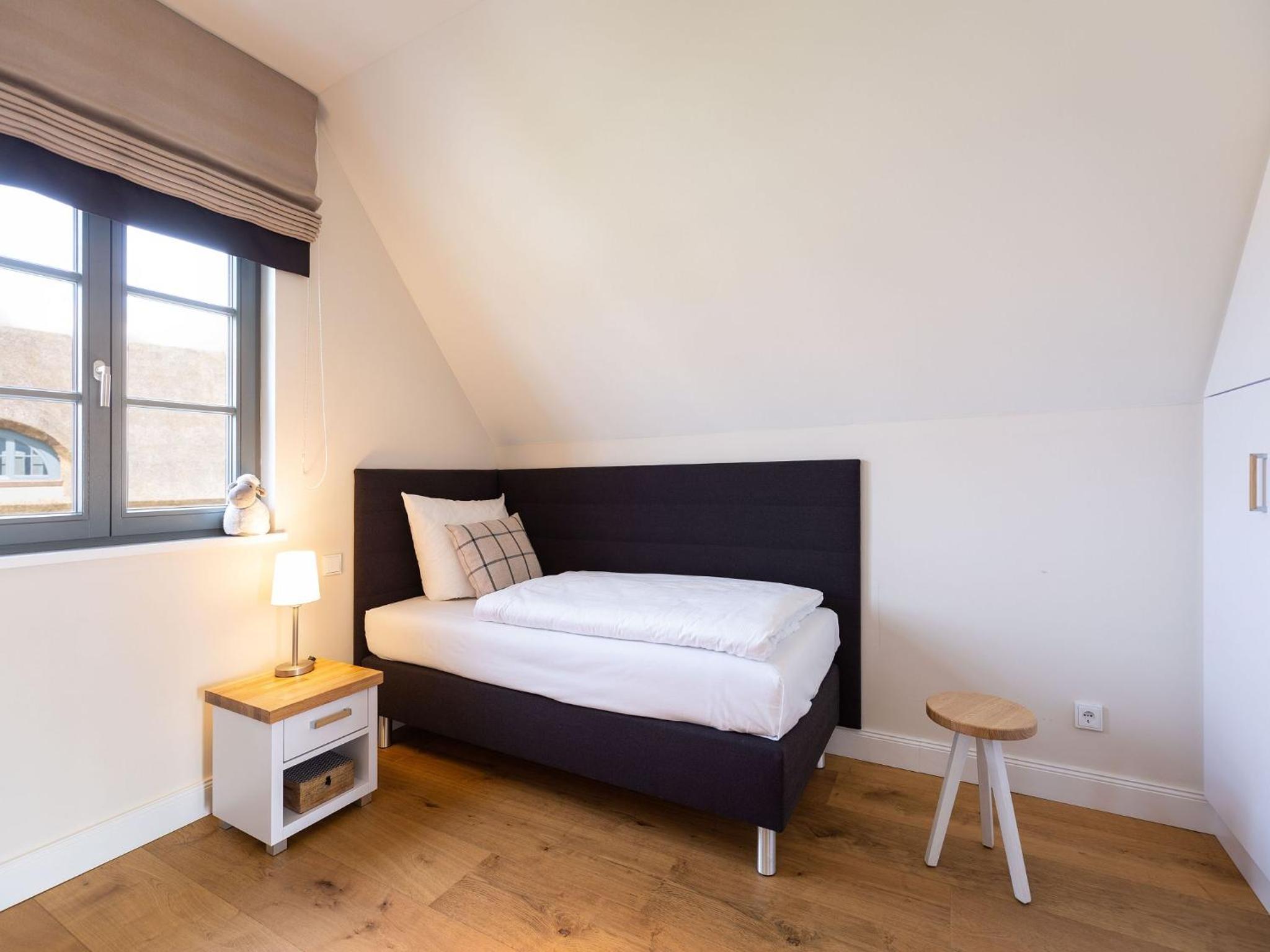 Reetland am Meer - Premium Reetdachvilla mit 3 Schlafzimmern, Sauna und Kamin E08