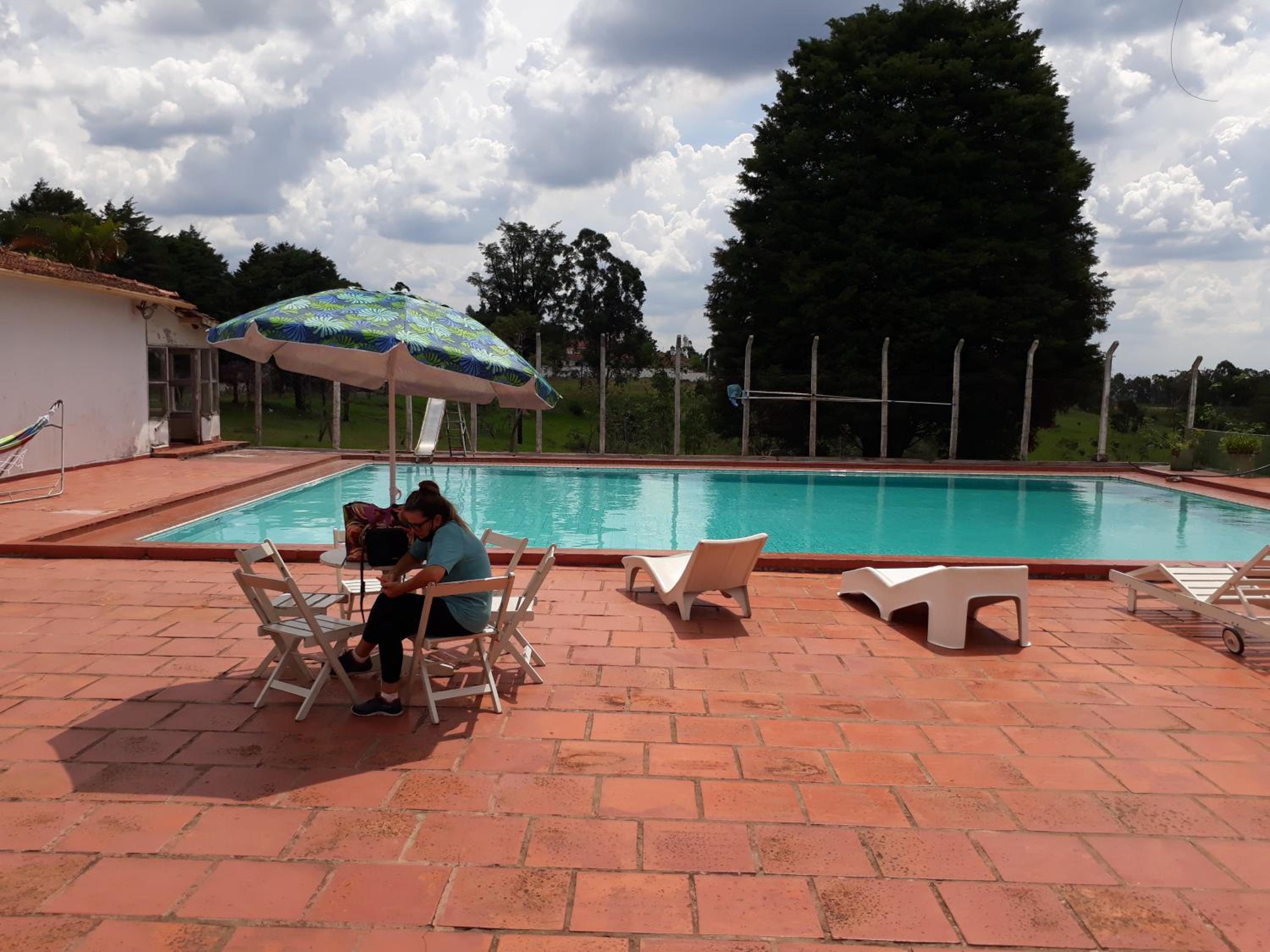 Lazer Campo Piscina 07 qts 4wc km.68 C.Branco