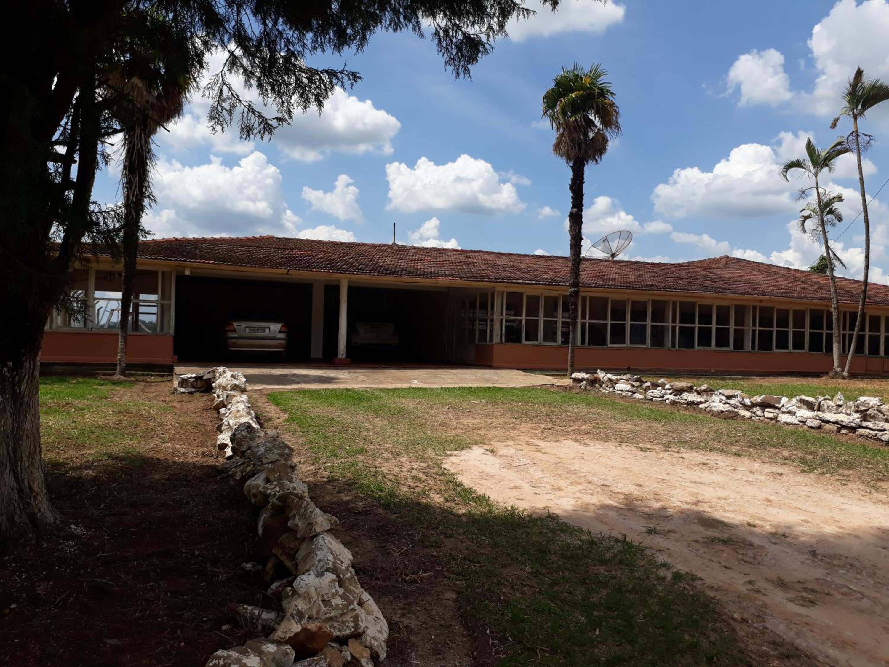 Lazer Campo Piscina 07 qts 4wc km.68 C.Branco