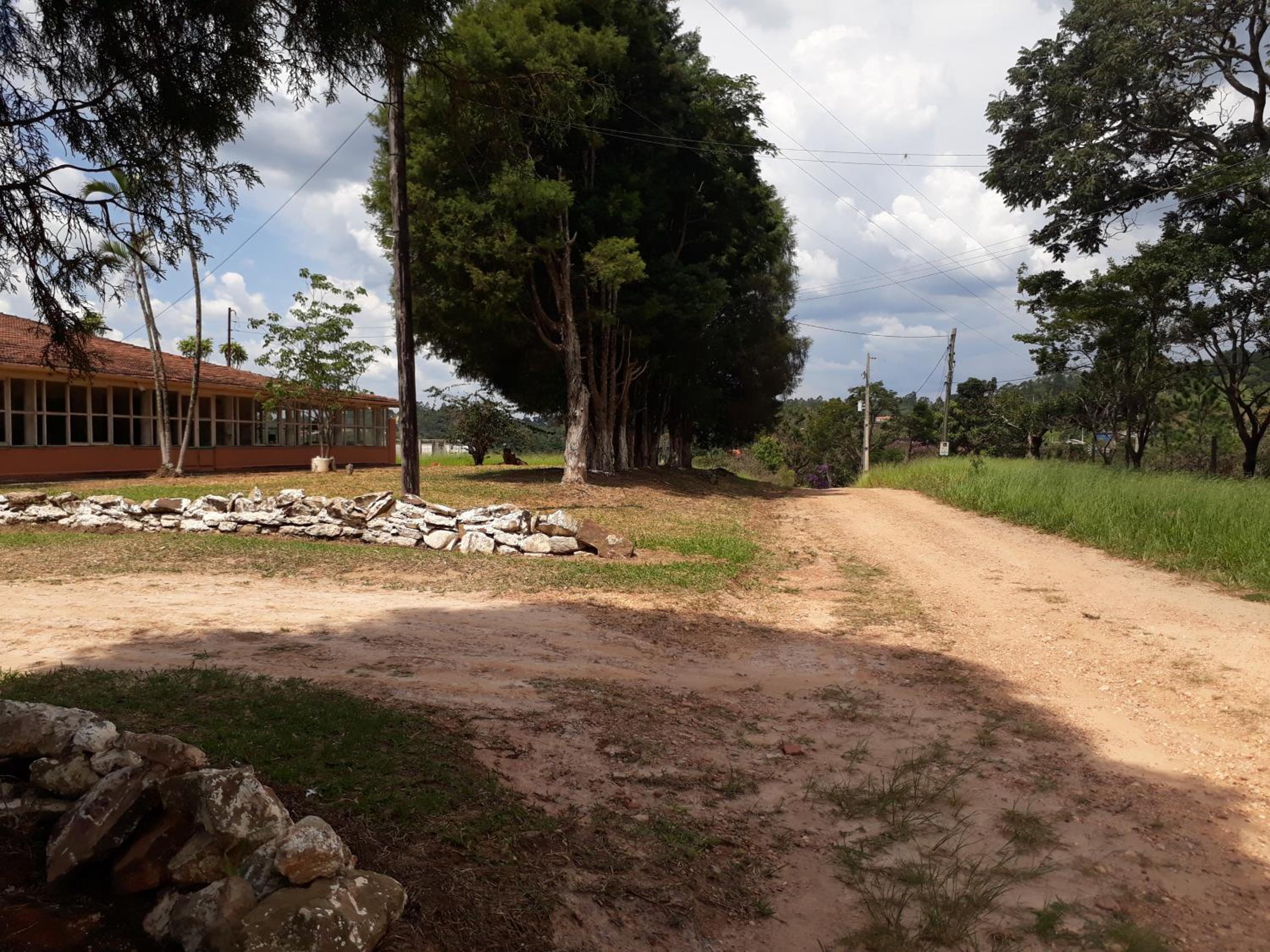 Lazer Campo Piscina 07 qts 4wc km.68 C.Branco