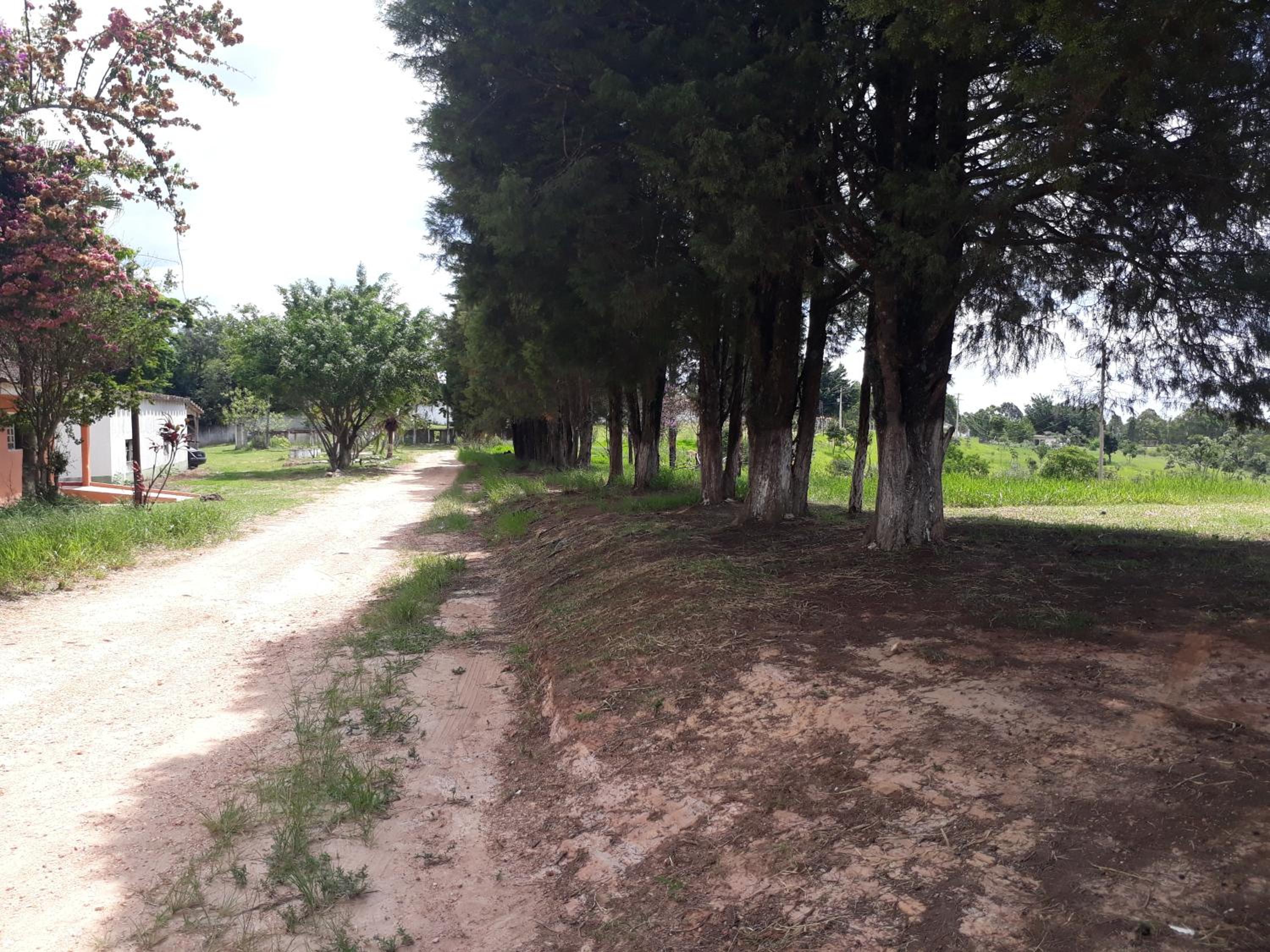Lazer Campo Piscina 07 qts 4wc km.68 C.Branco