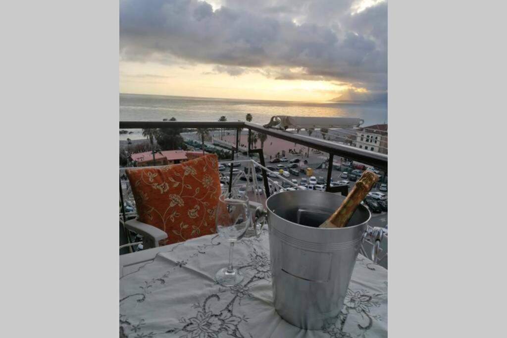 Sunset Home photo 1
