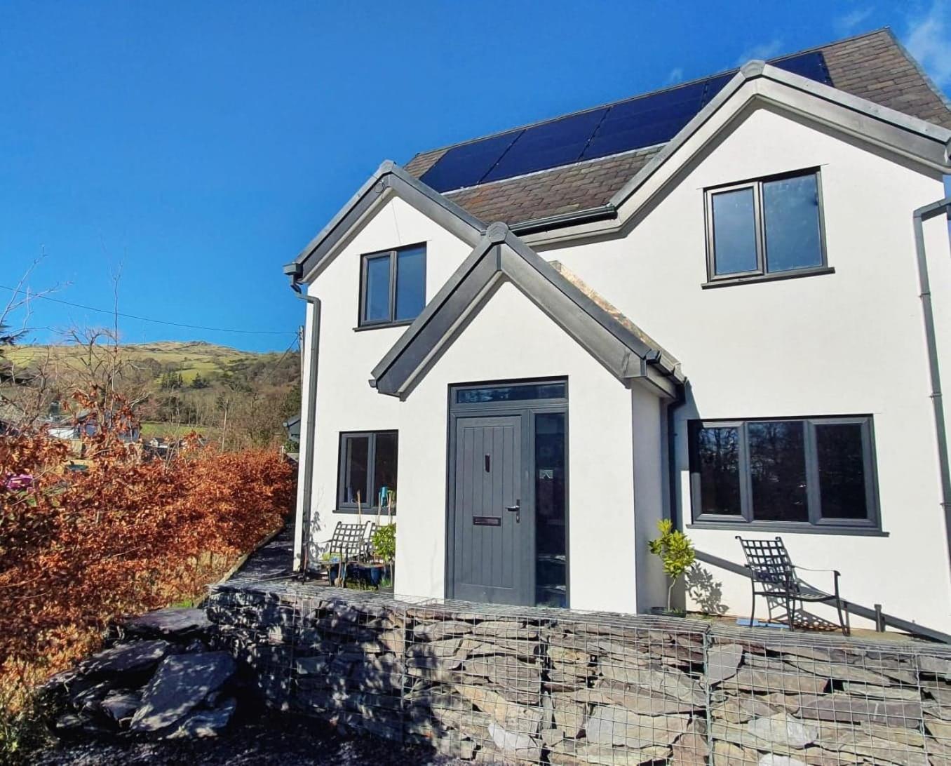 Yr Hen Berllan in the Beautiful Rowen view 3