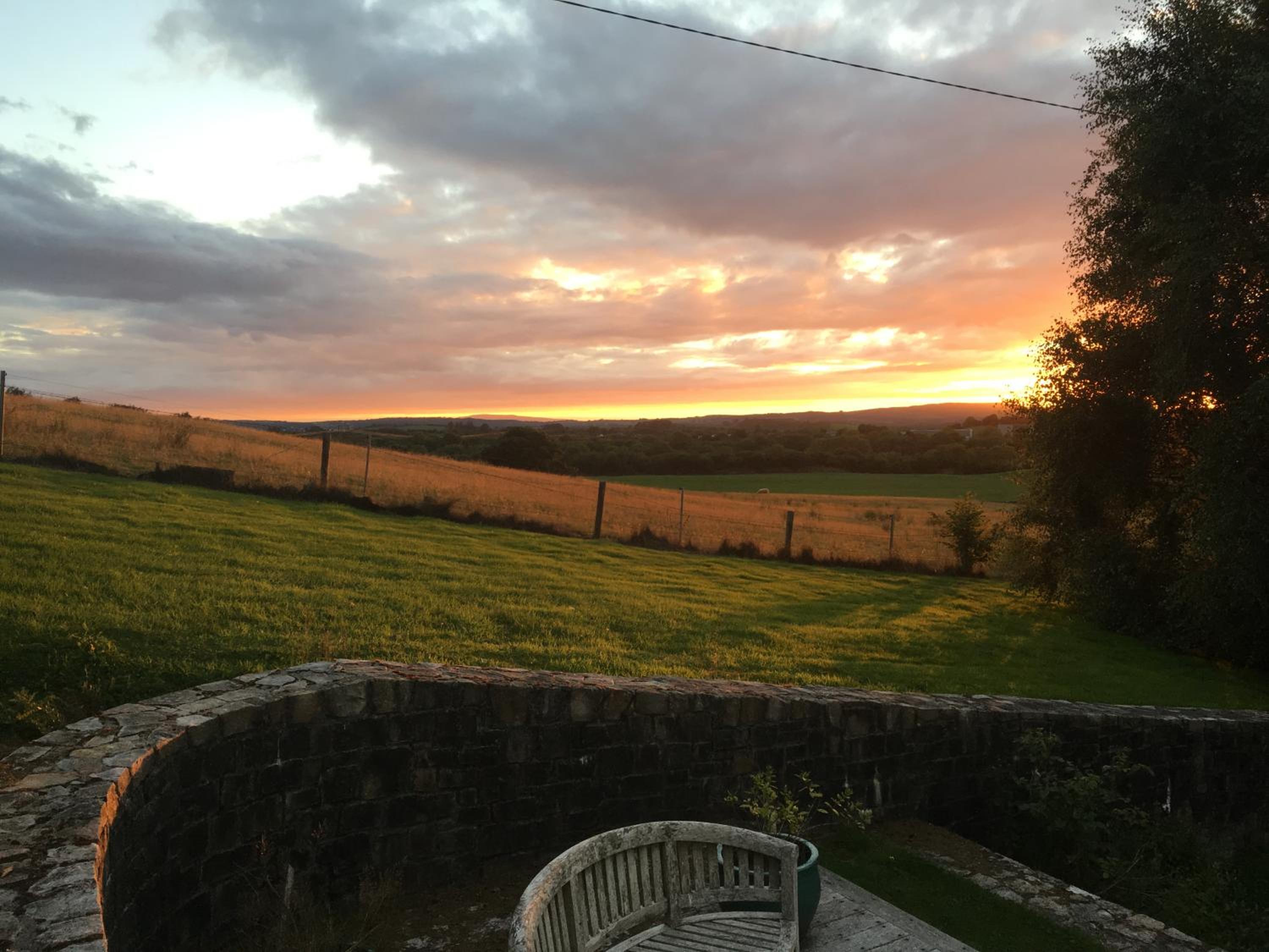 Ennis Vacations - Eden Cottage Countryside Retreat - Property Image 2