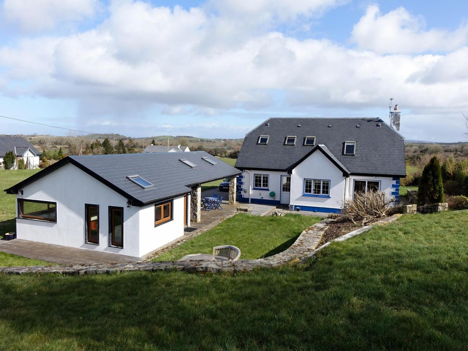 Ennis Vacations - Eden Cottage Countryside Retreat - Property Image 1