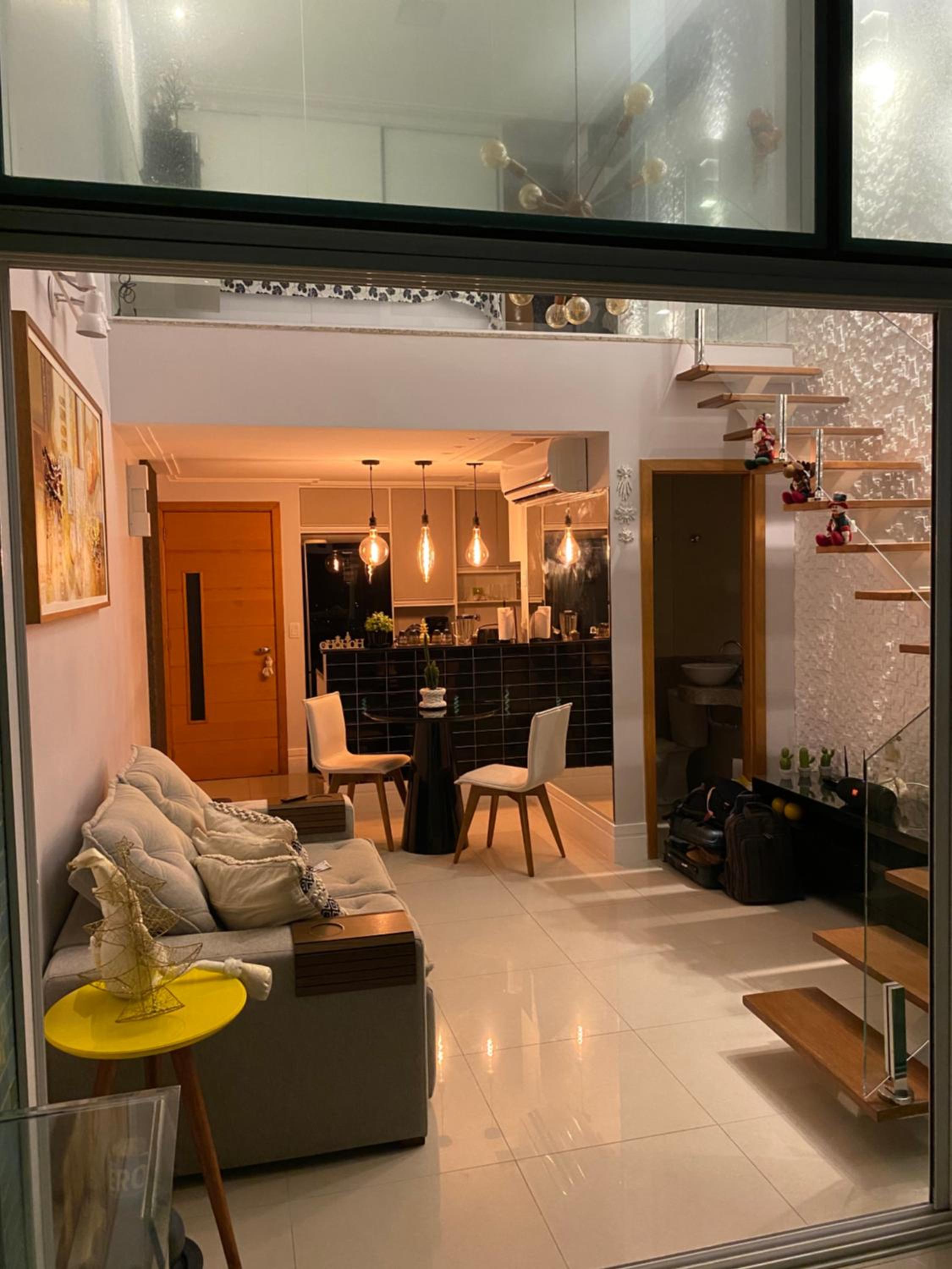 Loft luxo duplex com dois colchões adicionais e sofá cama