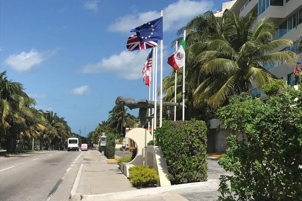 Brisas Shores Penthouse Beachfront, Ocean View Terrace Cancun Hotel Zone, 2 bedrooms