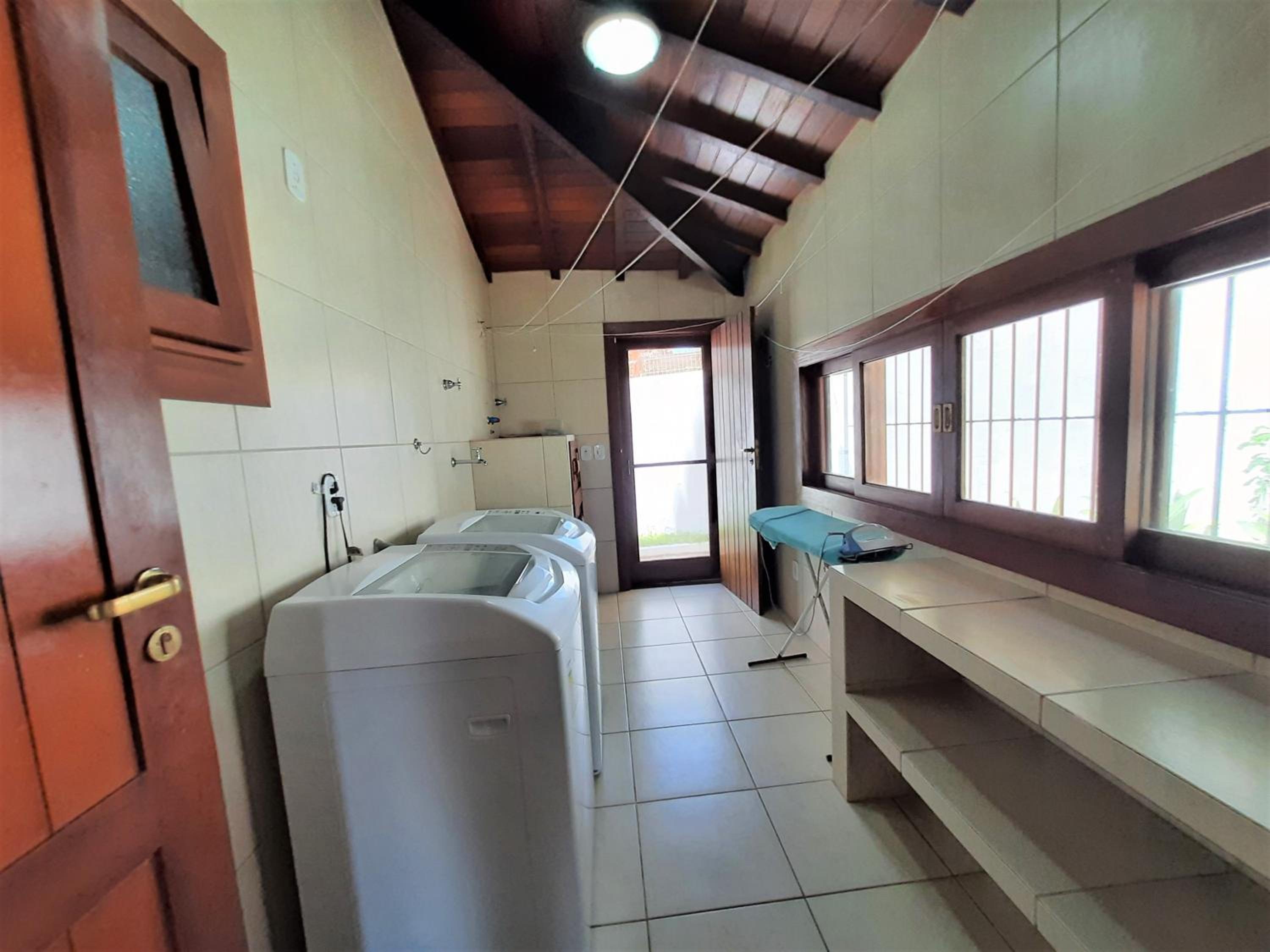 Casa e piscina privativa, vista para o mar em condomínio pé na areia