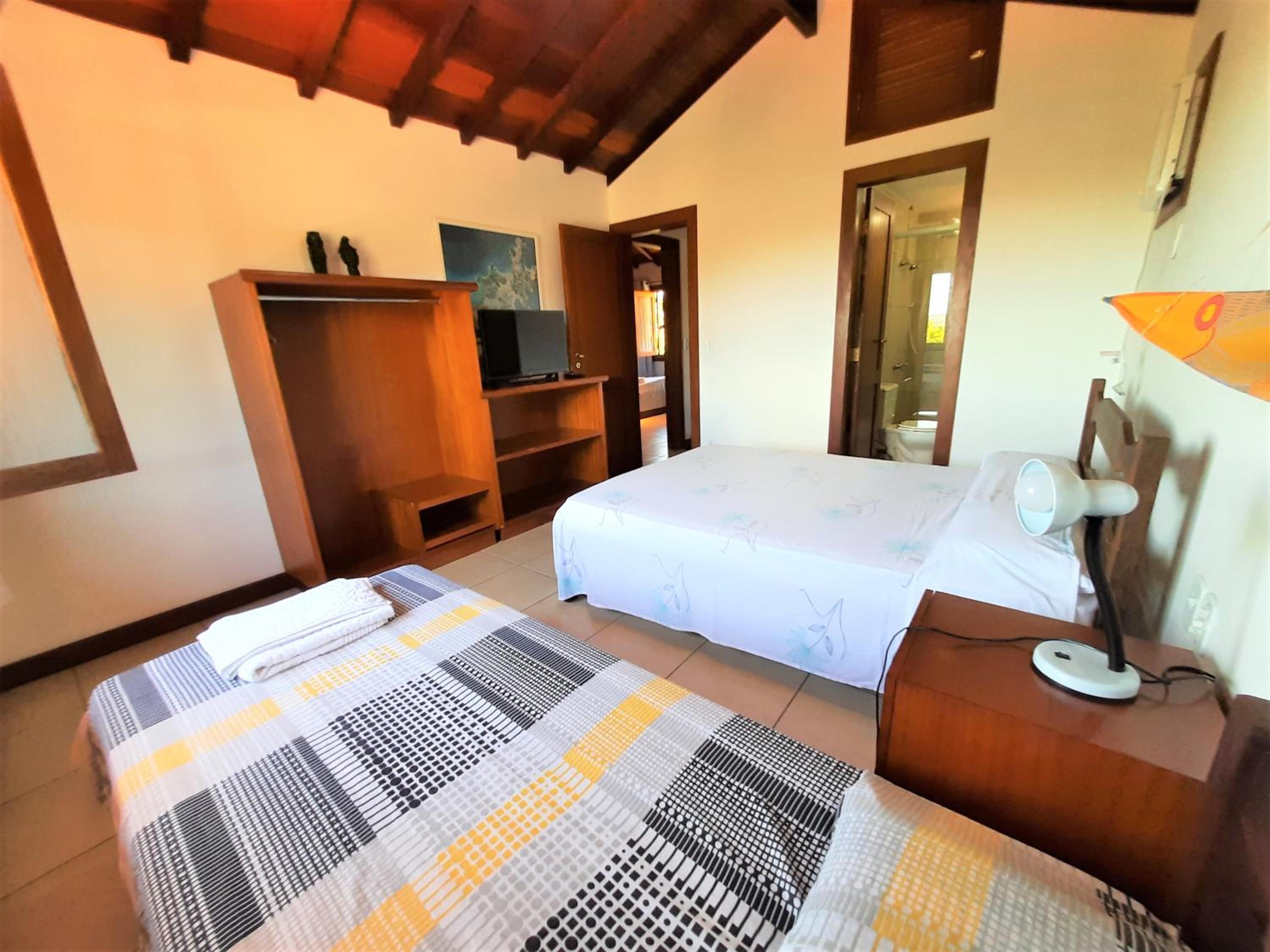 Casa e piscina privativa, vista para o mar em condomínio pé na areia