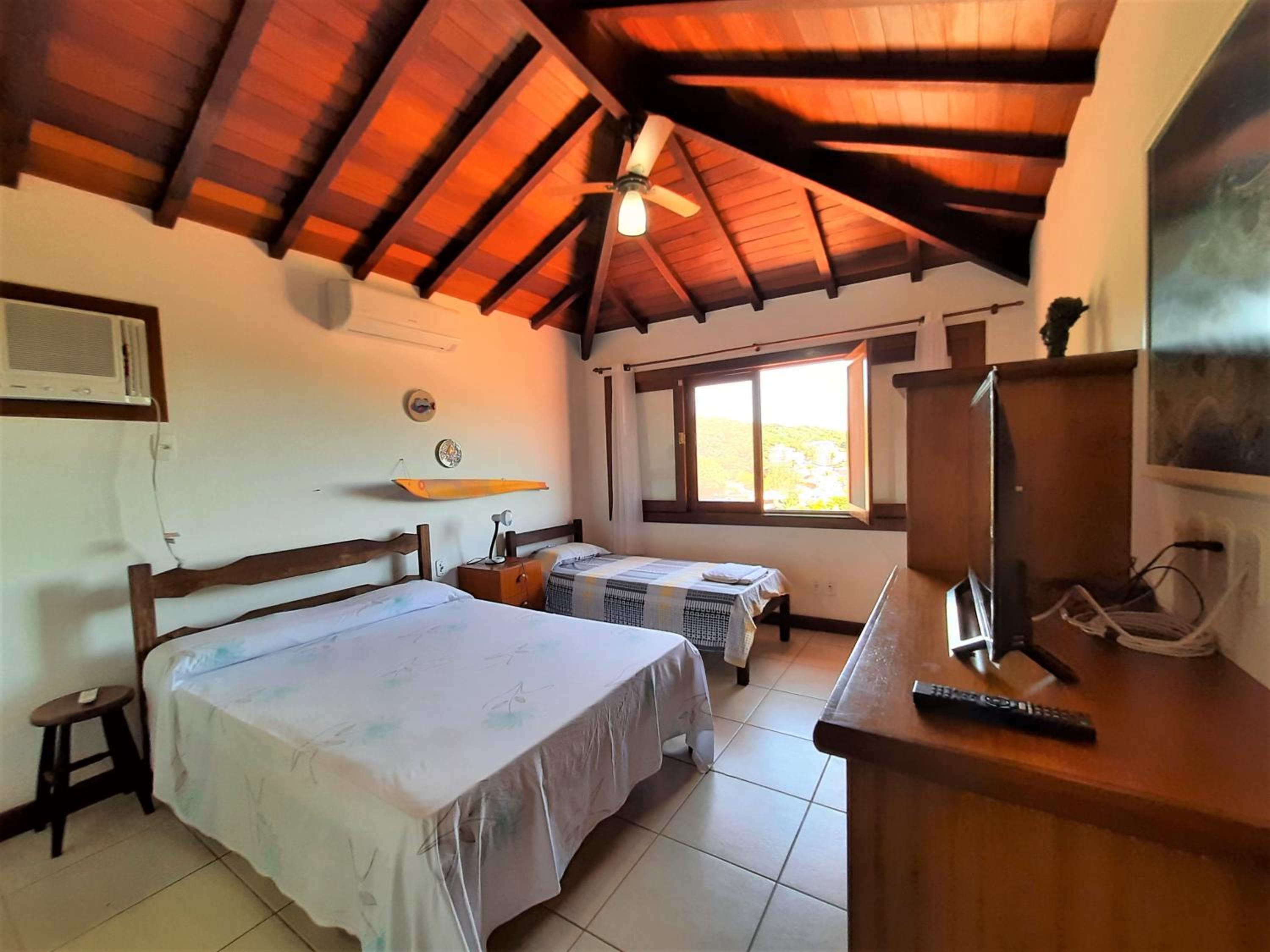 Casa e piscina privativa, vista para o mar em condomínio pé na areia