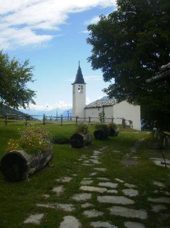 Photo 12