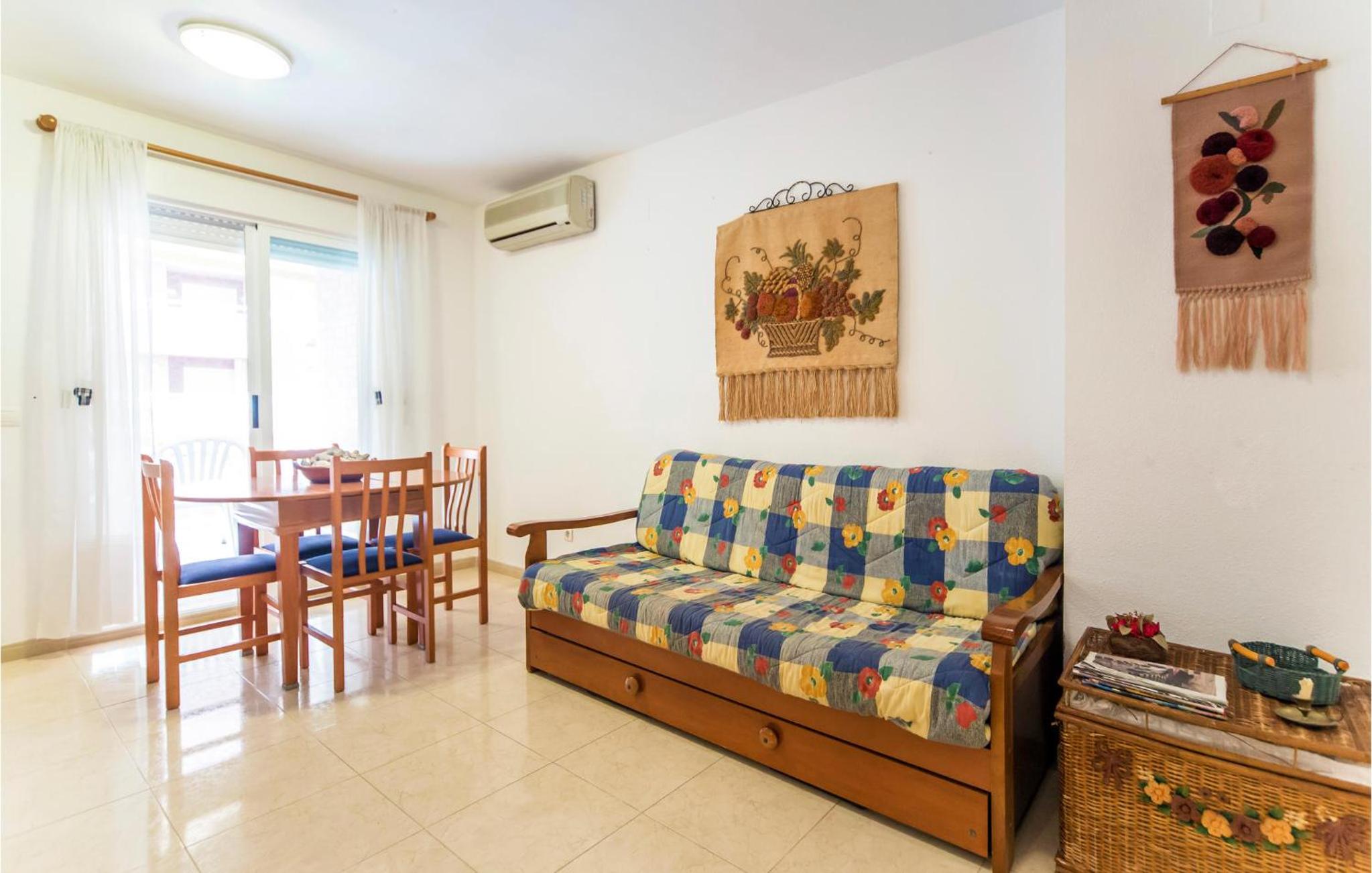 2 Bedroom Gorgeous Apartment In Oropesa photo 5