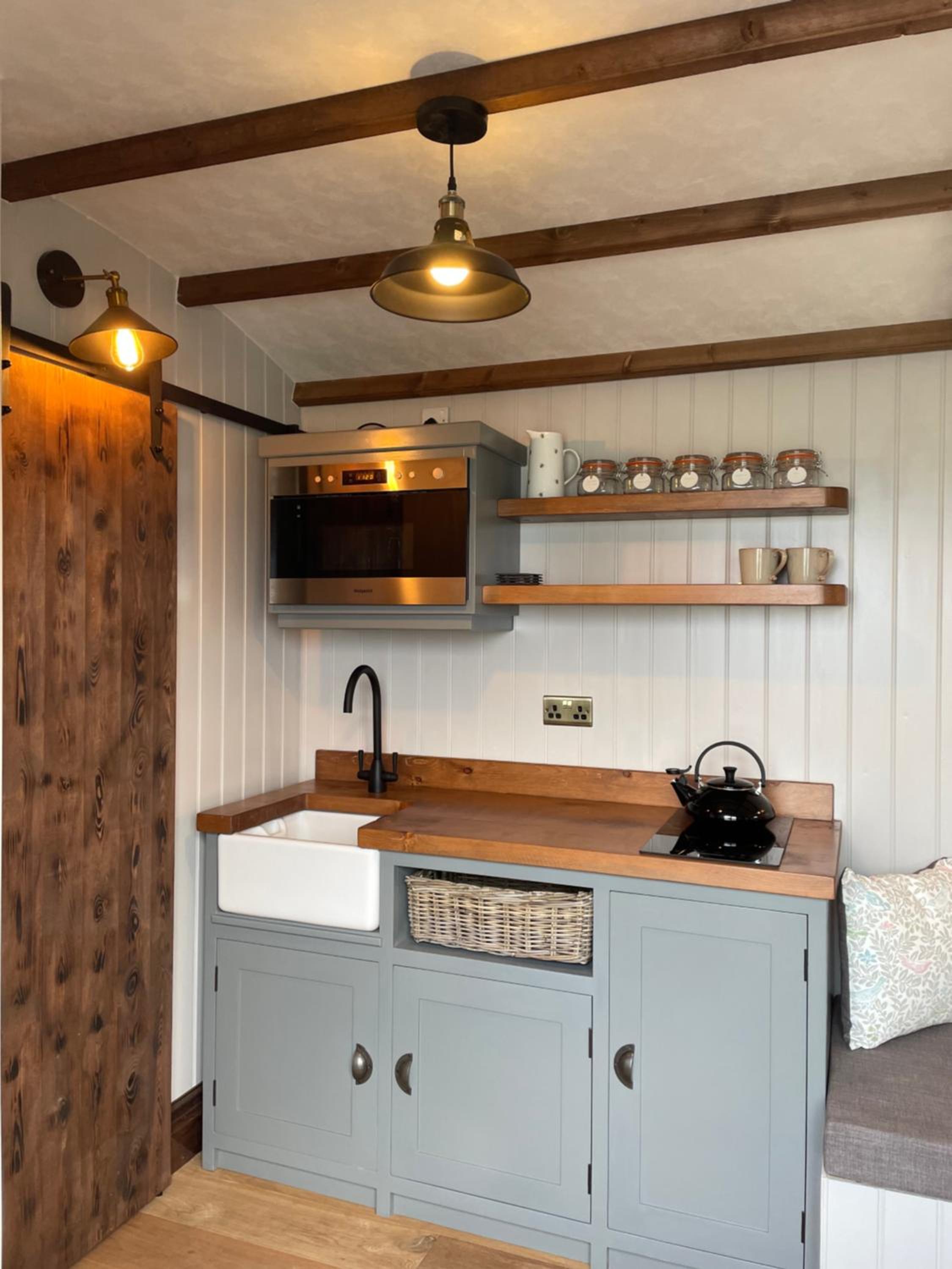 The Shepherds Retreat - Luxury Glamping view 3