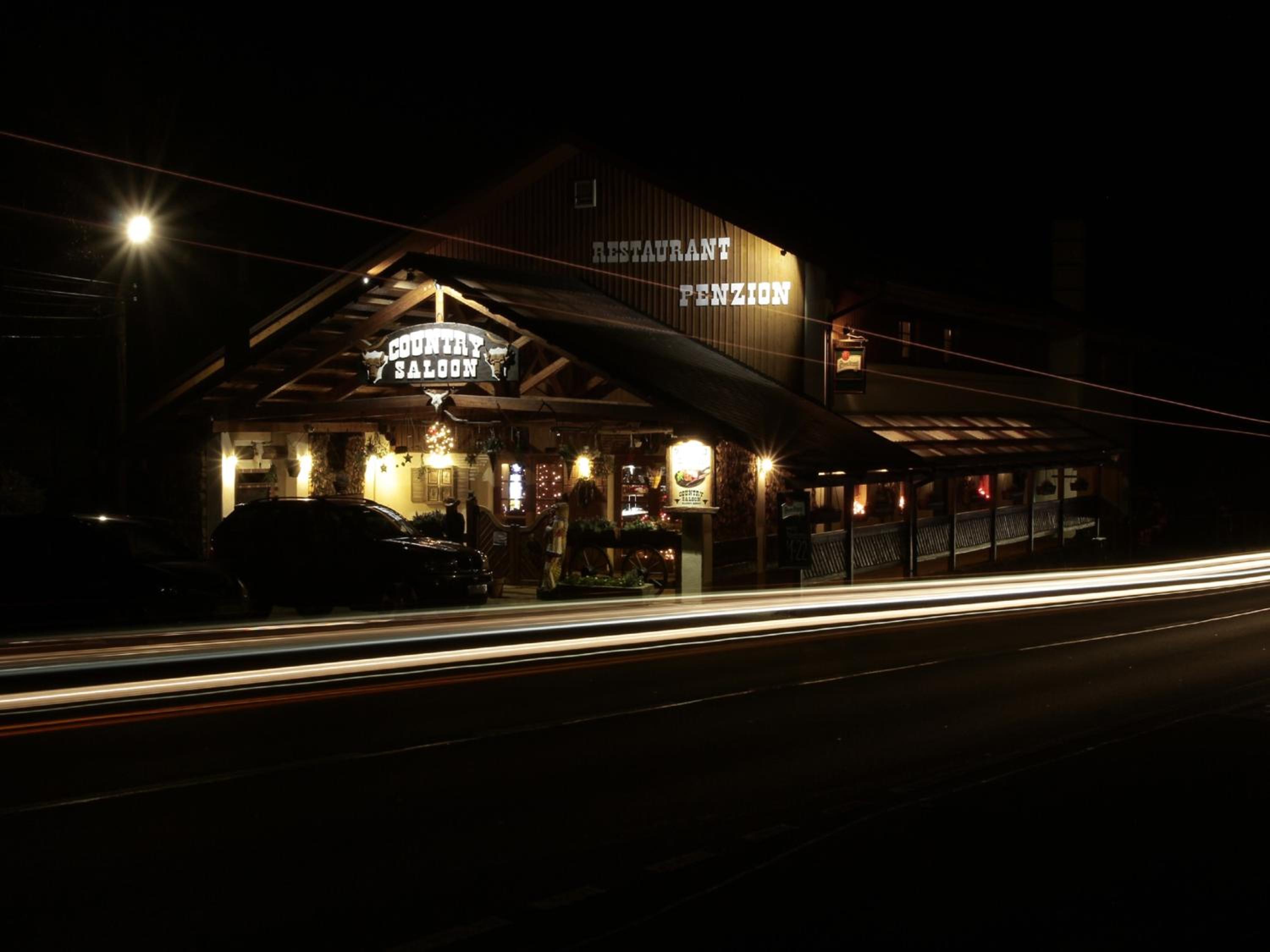 Steak Restaurant Penzion Country Saloon