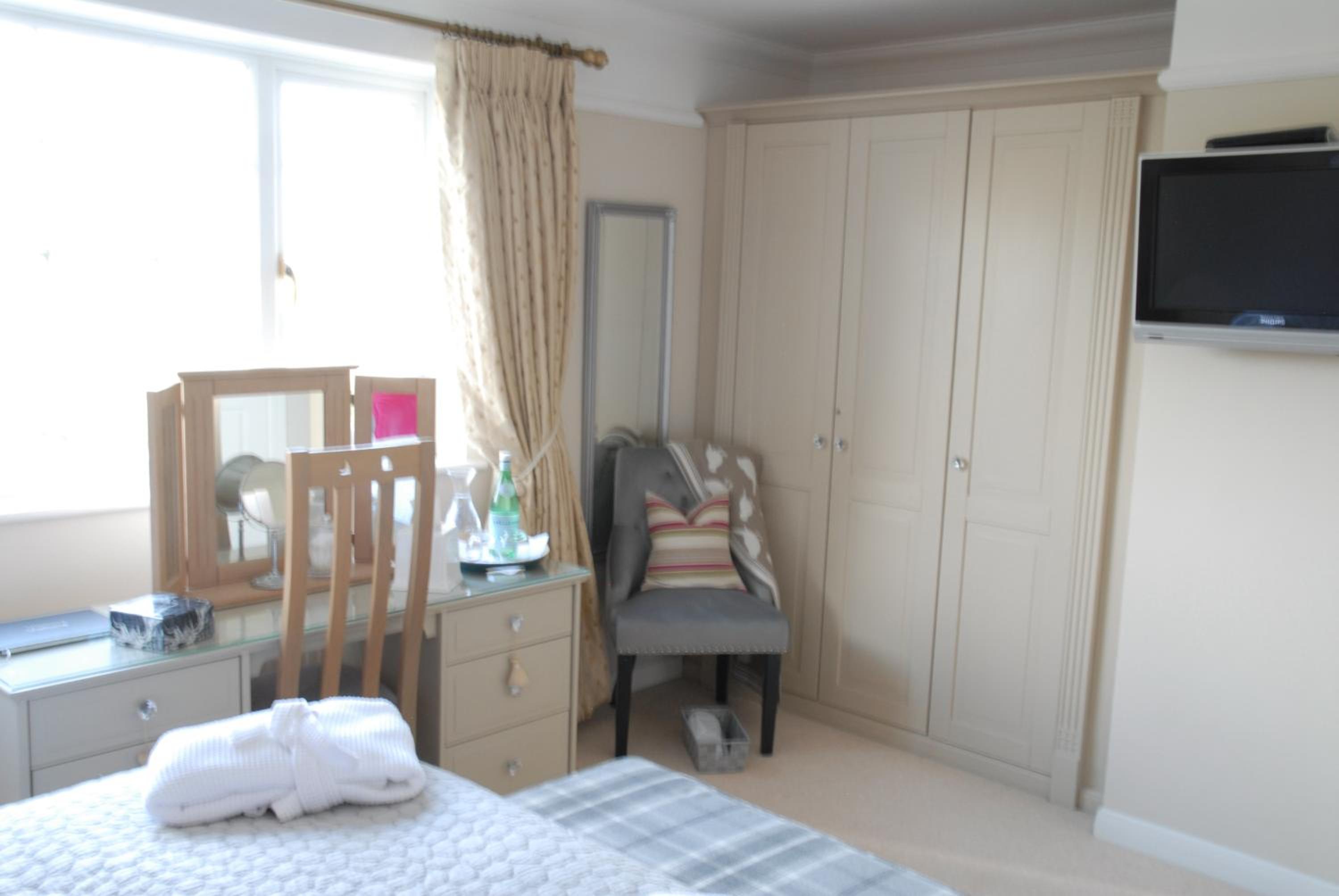 Hysett House view 4