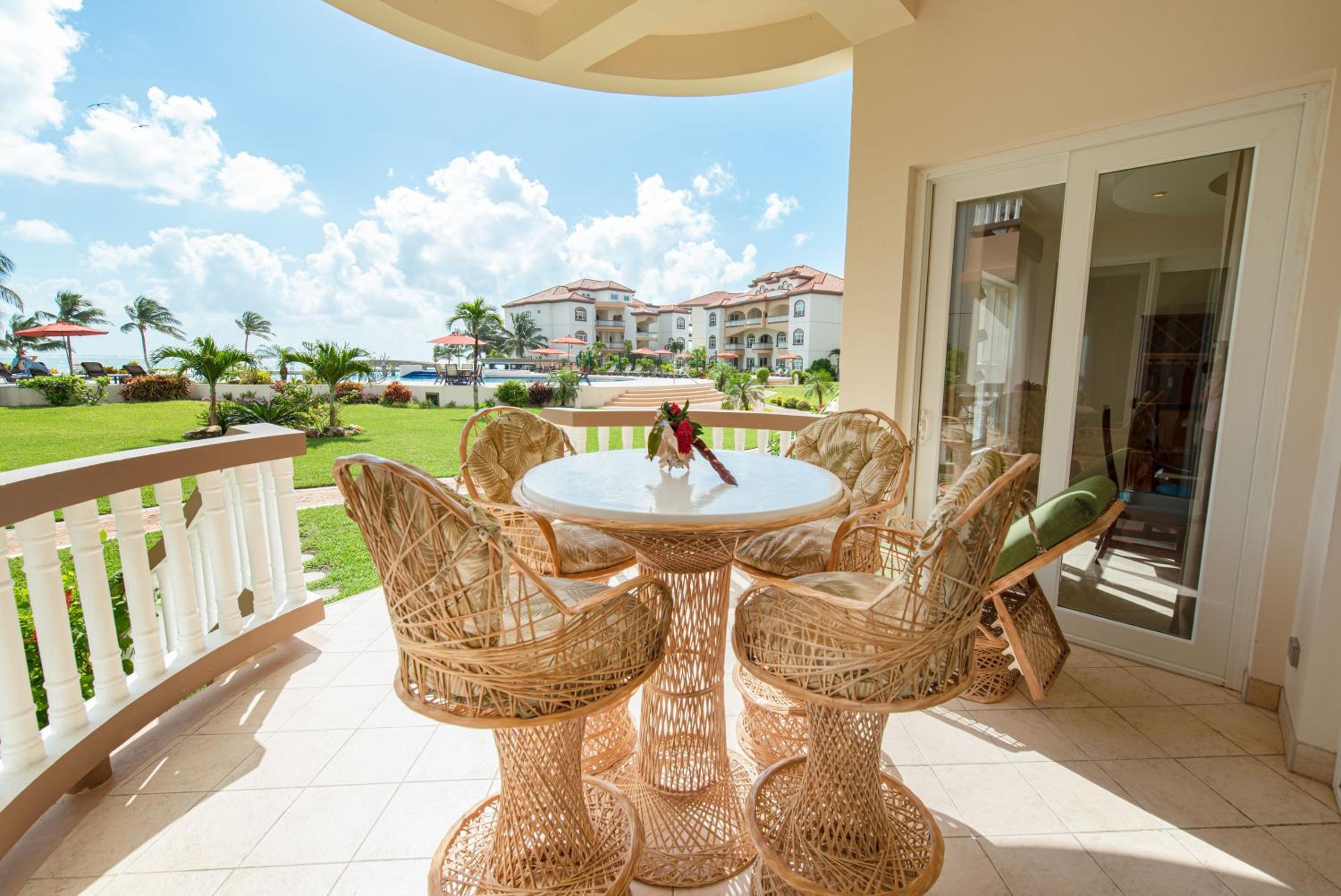 Grand Caribe Belize