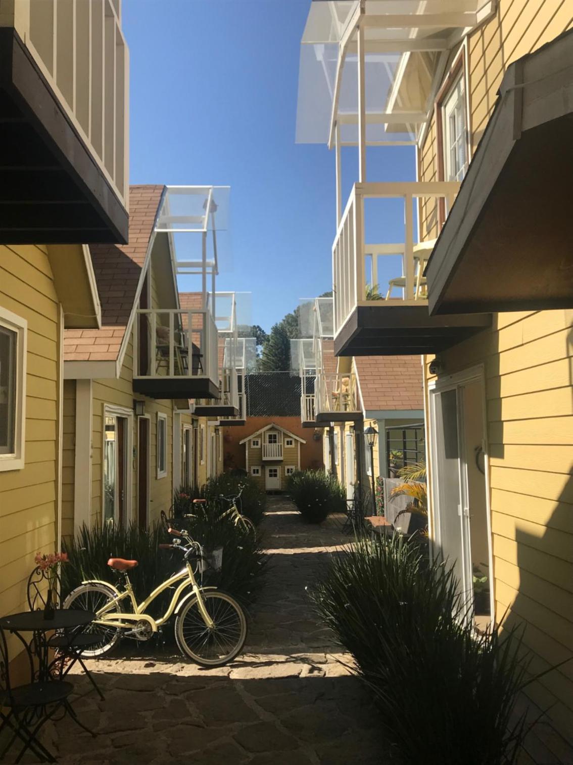 Hotel Cabañas Salamandras Avándaro - Image 1