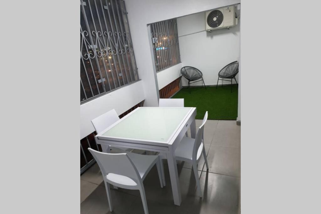 Jadessie " Centre ville - Downtown " view 3
