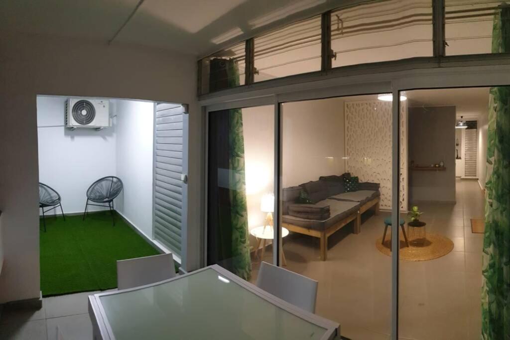 Jadessie " Centre ville - Downtown " view 4