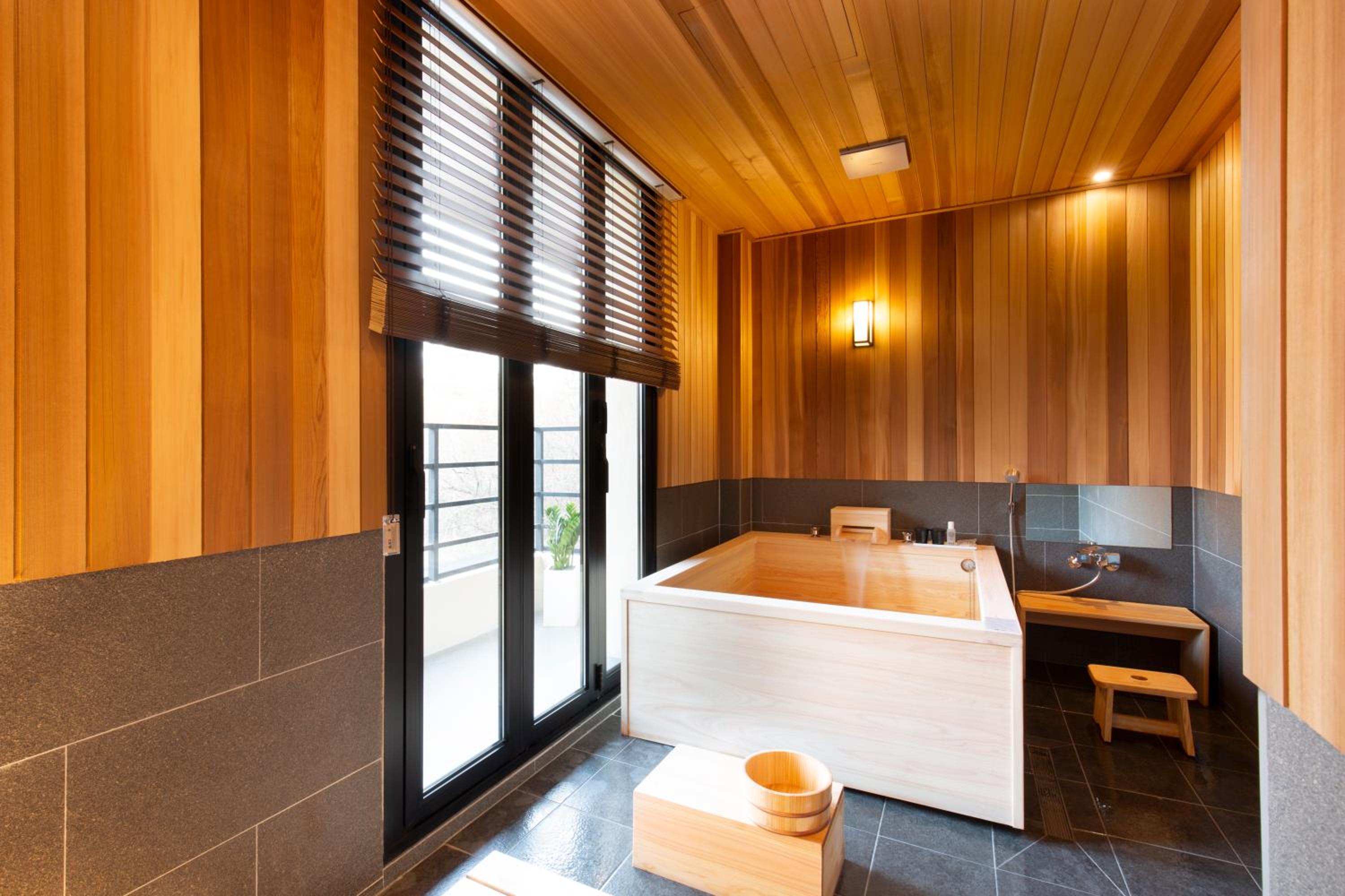 Tomonoya Hotel and Ryokan Gyeongju view 2