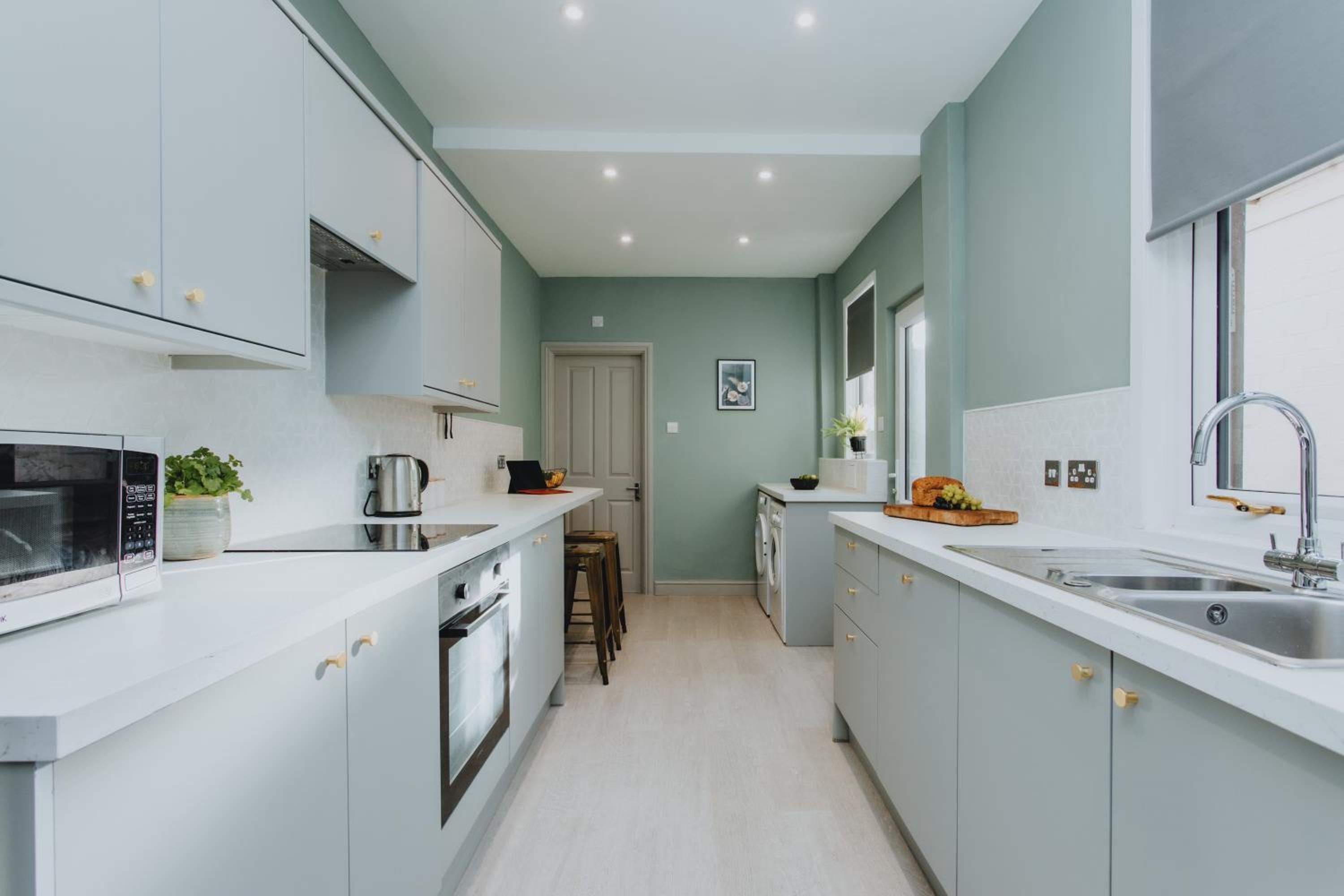 BRAND NEW TOWNHOUSE IN RUGBY view 2