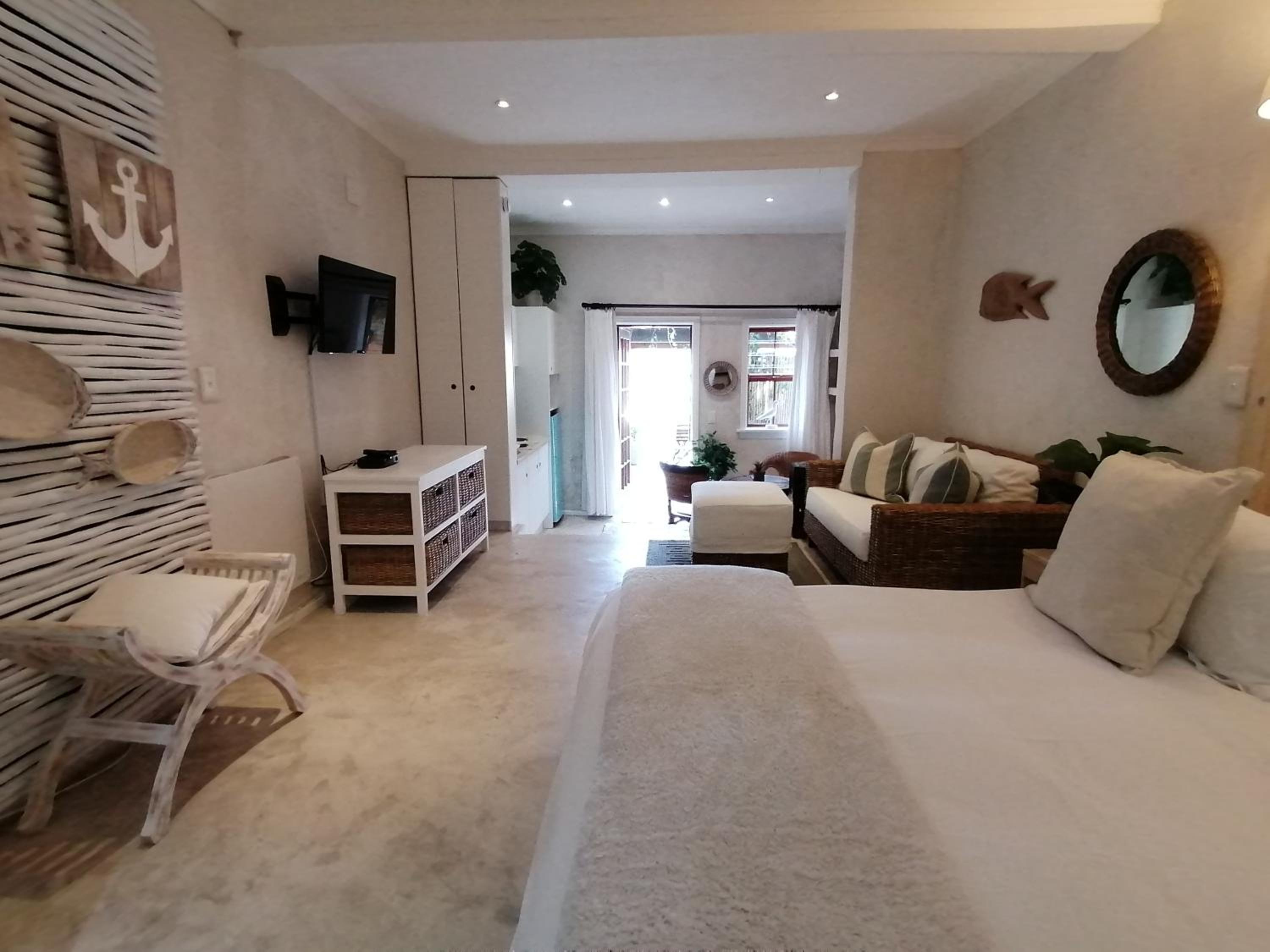 African Violet Guest Suites