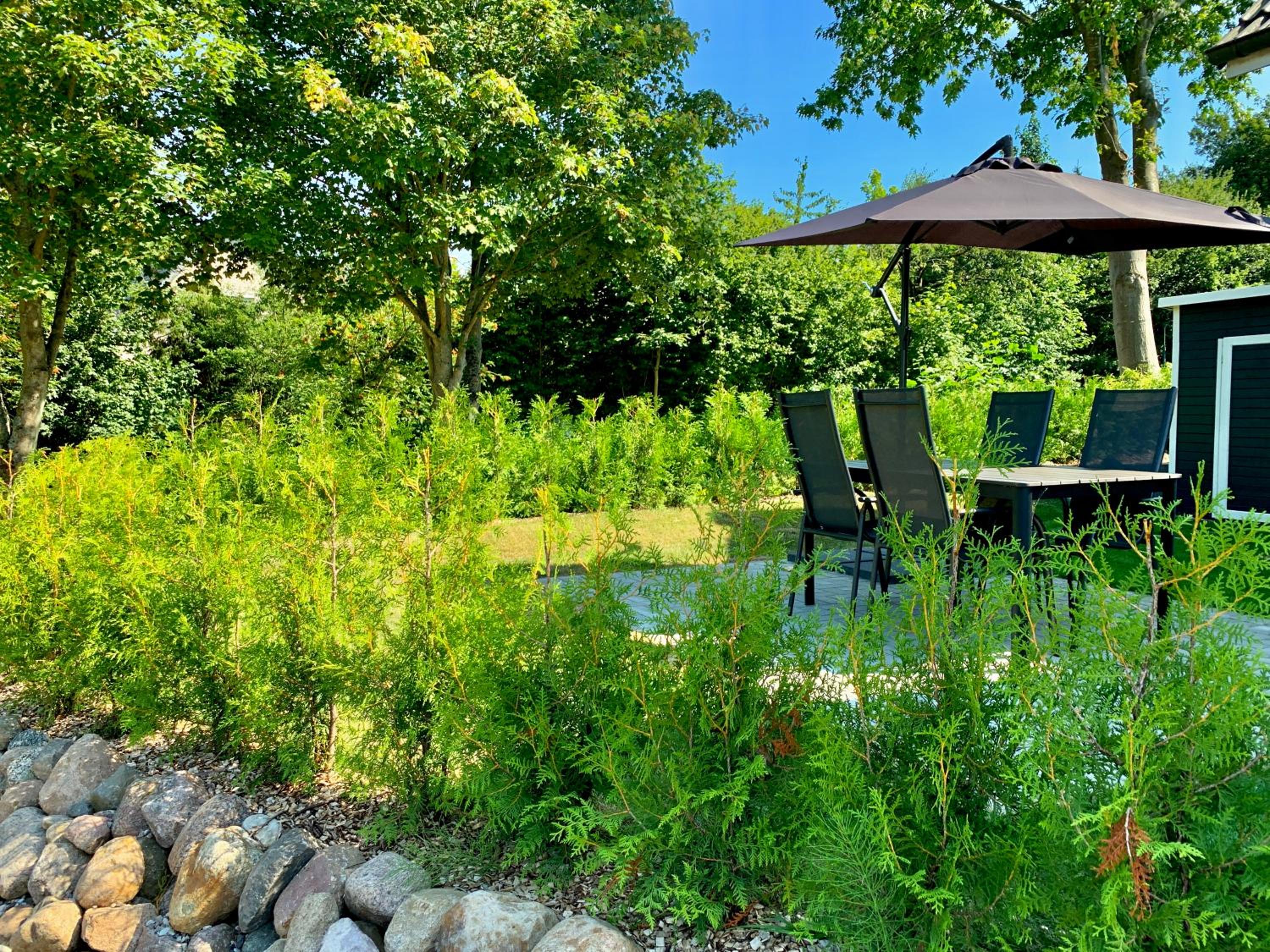 Wellness & Komfortferienwohnung Strandliebe mit Sauna, Terrasse, Garten & Balkon, bei Laboe