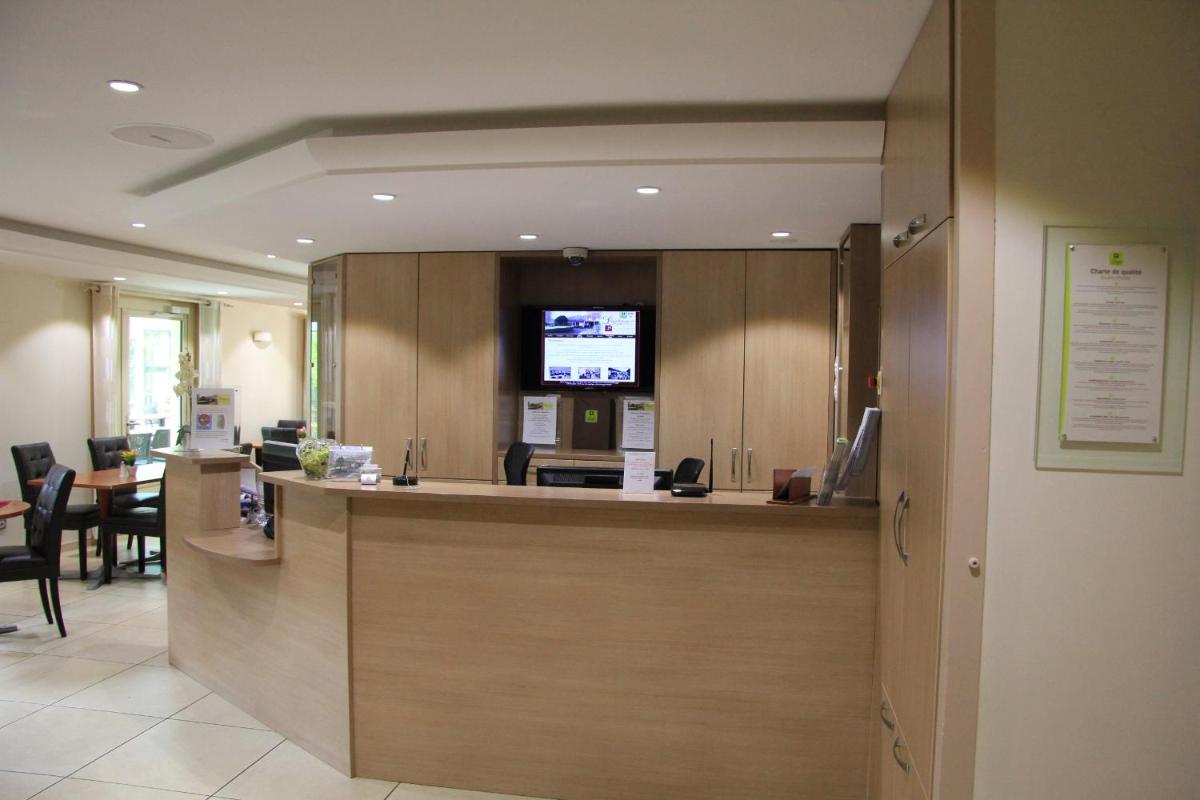 hotel reception