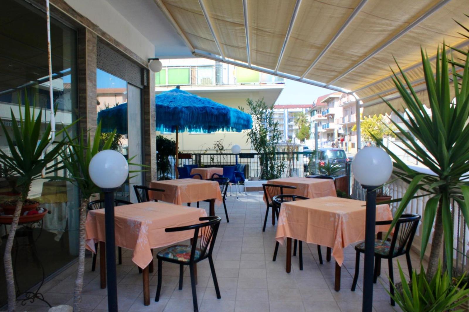 restaurant
