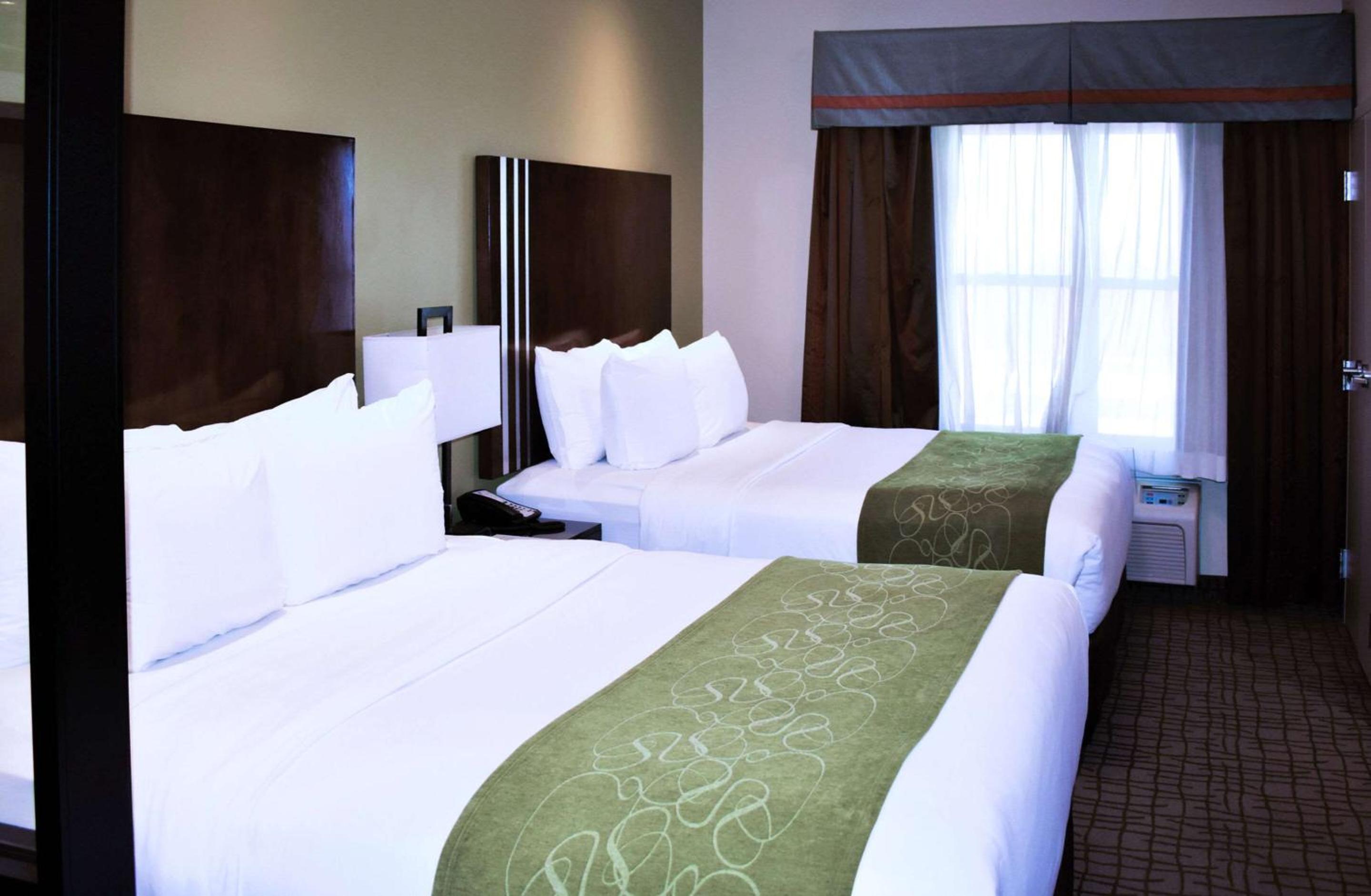 Roswell Vacations - Comfort Suites - Property Image 2