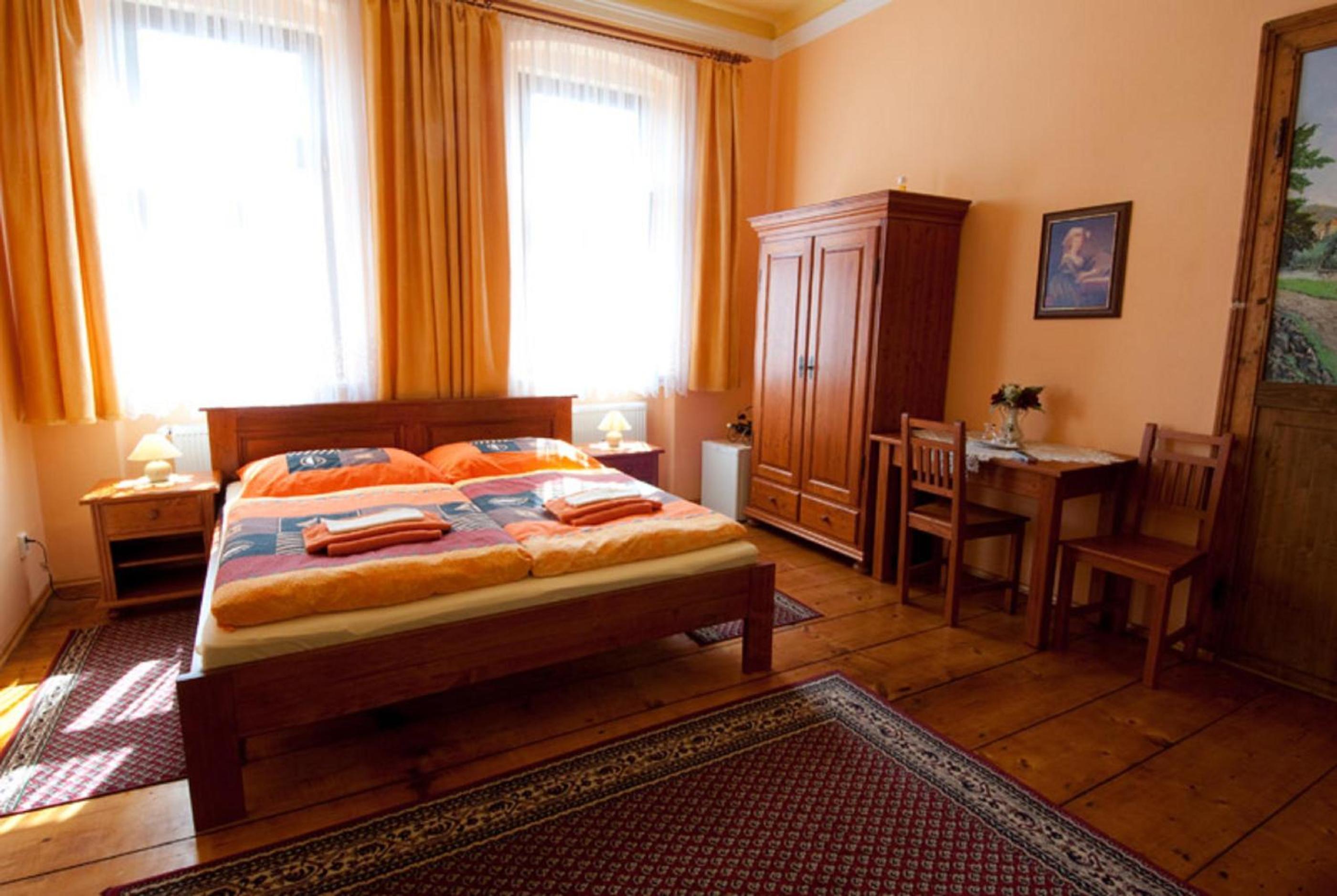 Pension Ulrika - ubytování pod hradem Loket