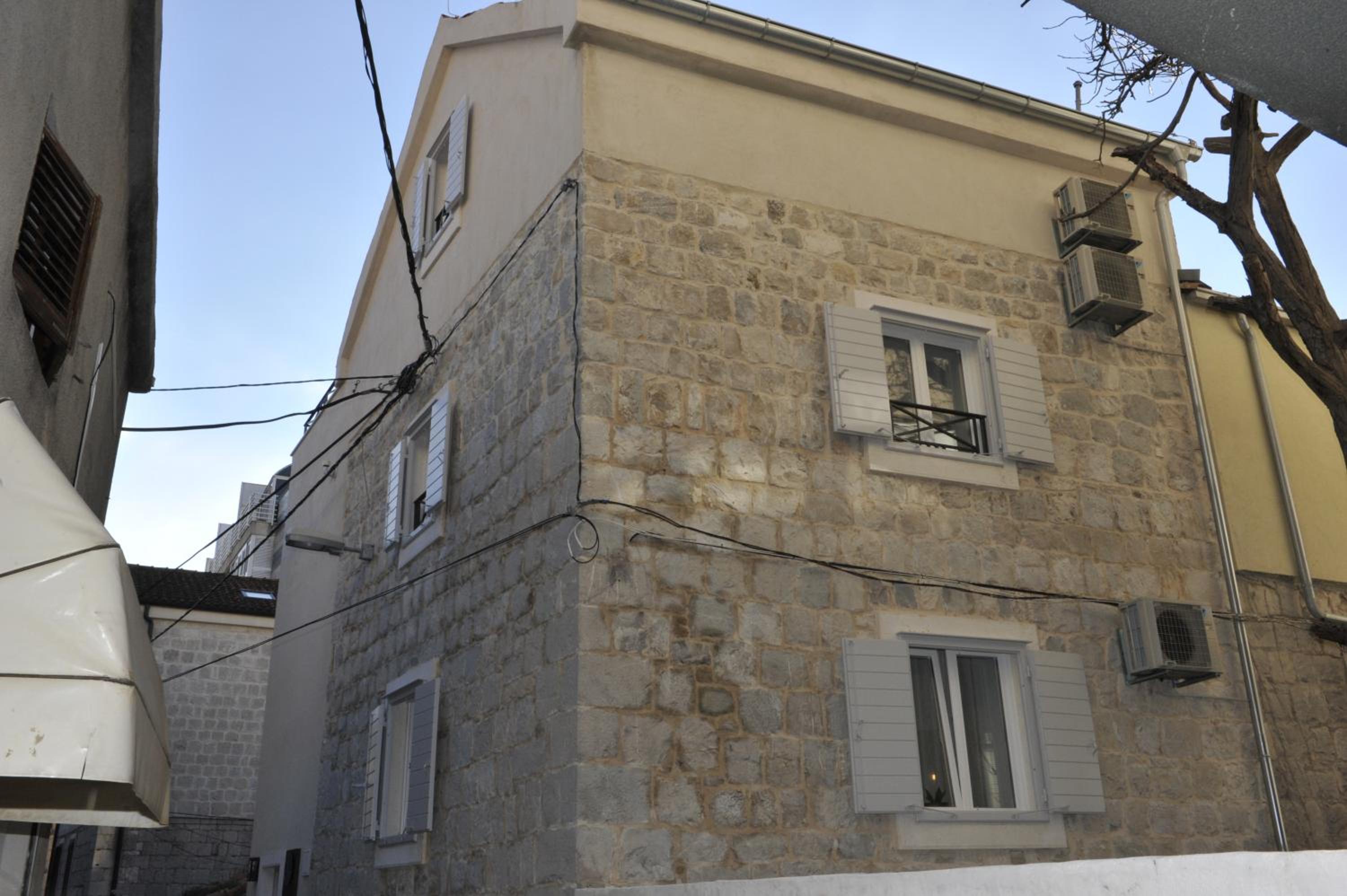 Merla Luxury Rooms view 2