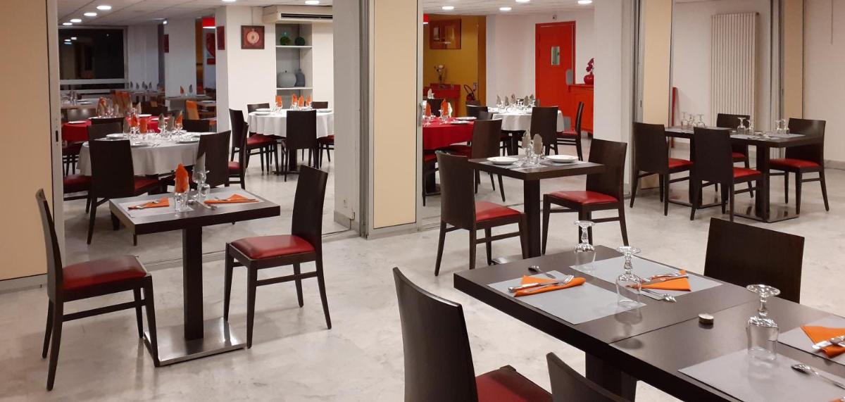 restaurant