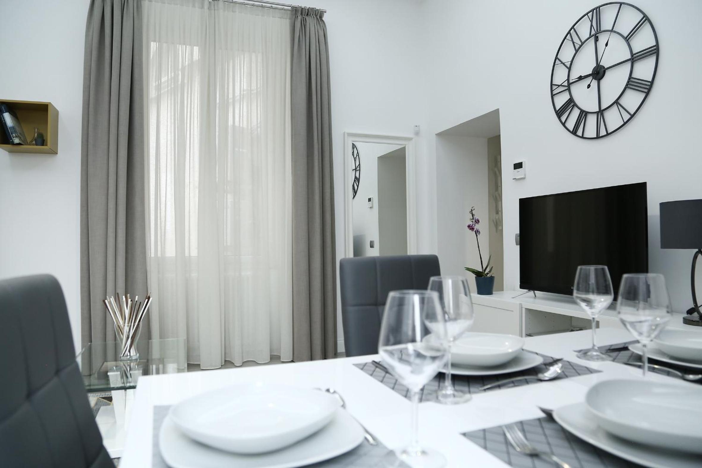 Duomo Platinum Apartments