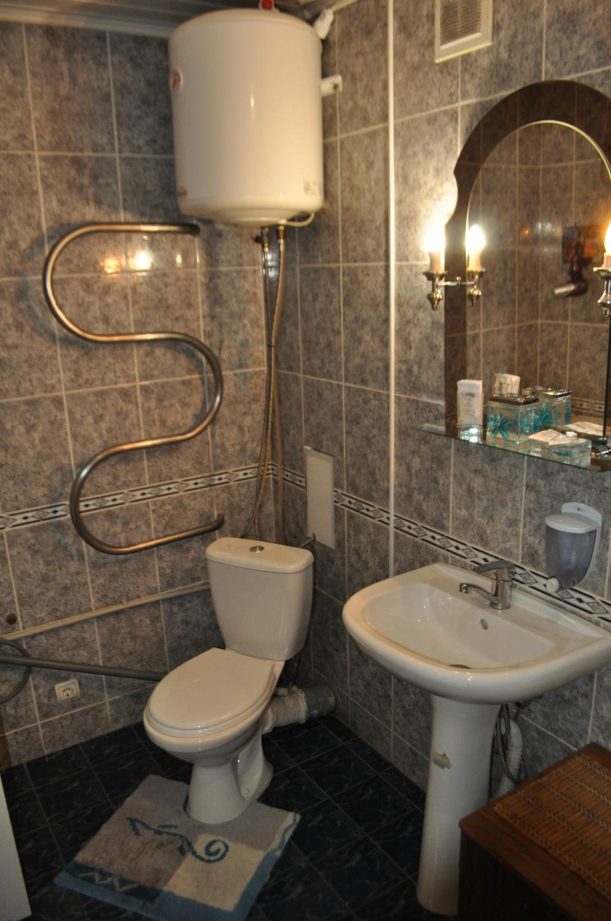 Photo 8