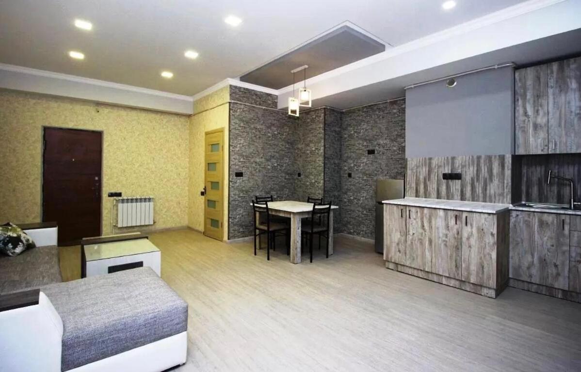 Studio Apartment in Yerevan and Tours in Armenia