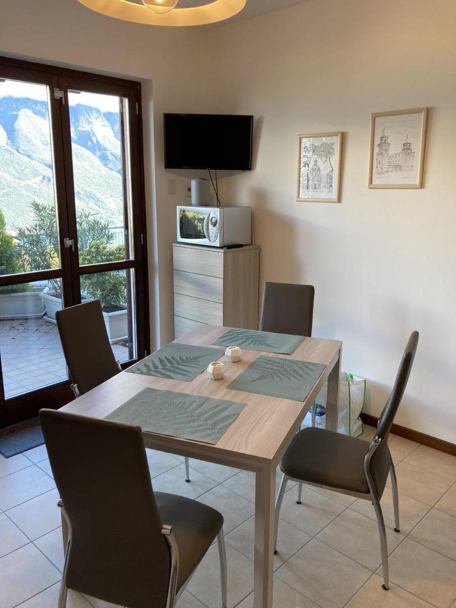 La Quiete 31 Lake View Apartment by Gardadomusmea photo 4