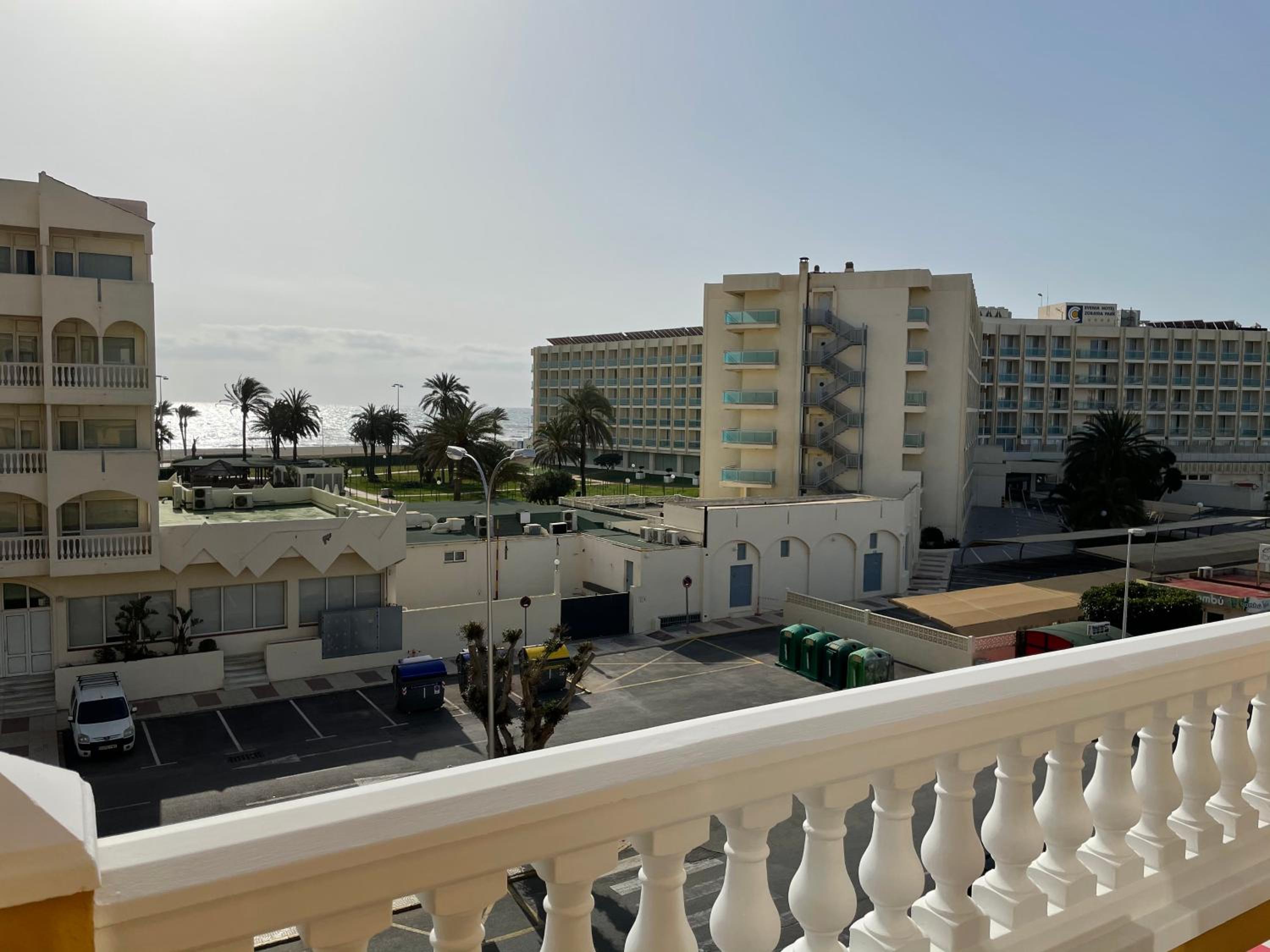 Apartamentos Roquetas Beach