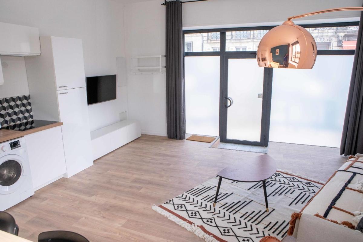 Modern Air Conditioned Apartment view 3