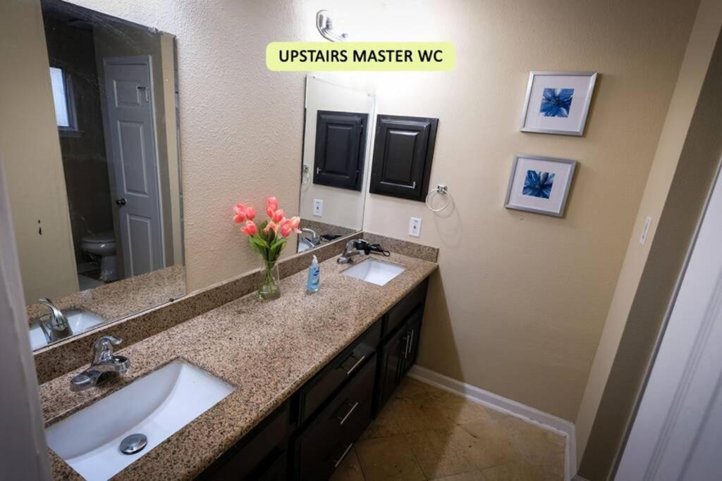 Downtown 18 Miles 8 Beds - Cowden view 4