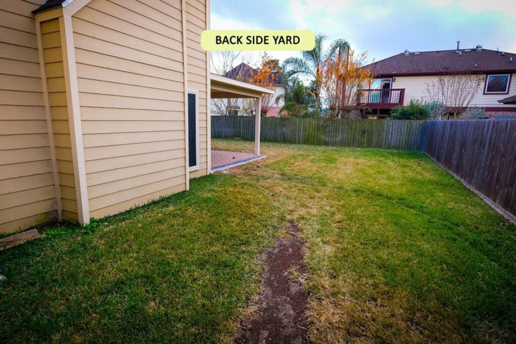 Downtown 18 Miles 8 Beds - Cowden view 5