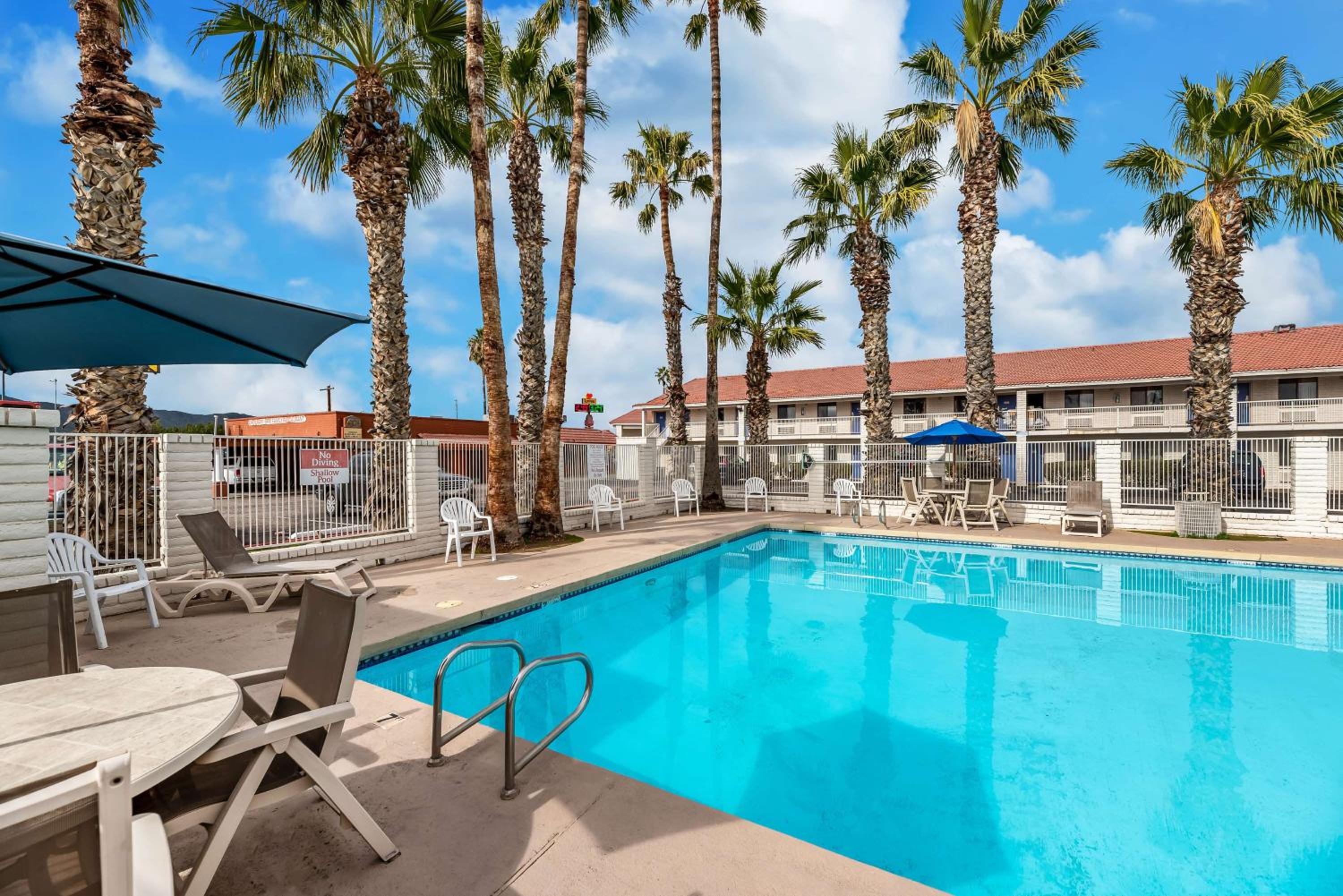 Casa Grande Vacations - Motel 6-Eloy, AZ - Casa Grande - Property Image 1
