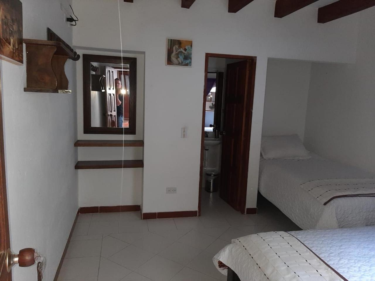 Cemandy Hostal