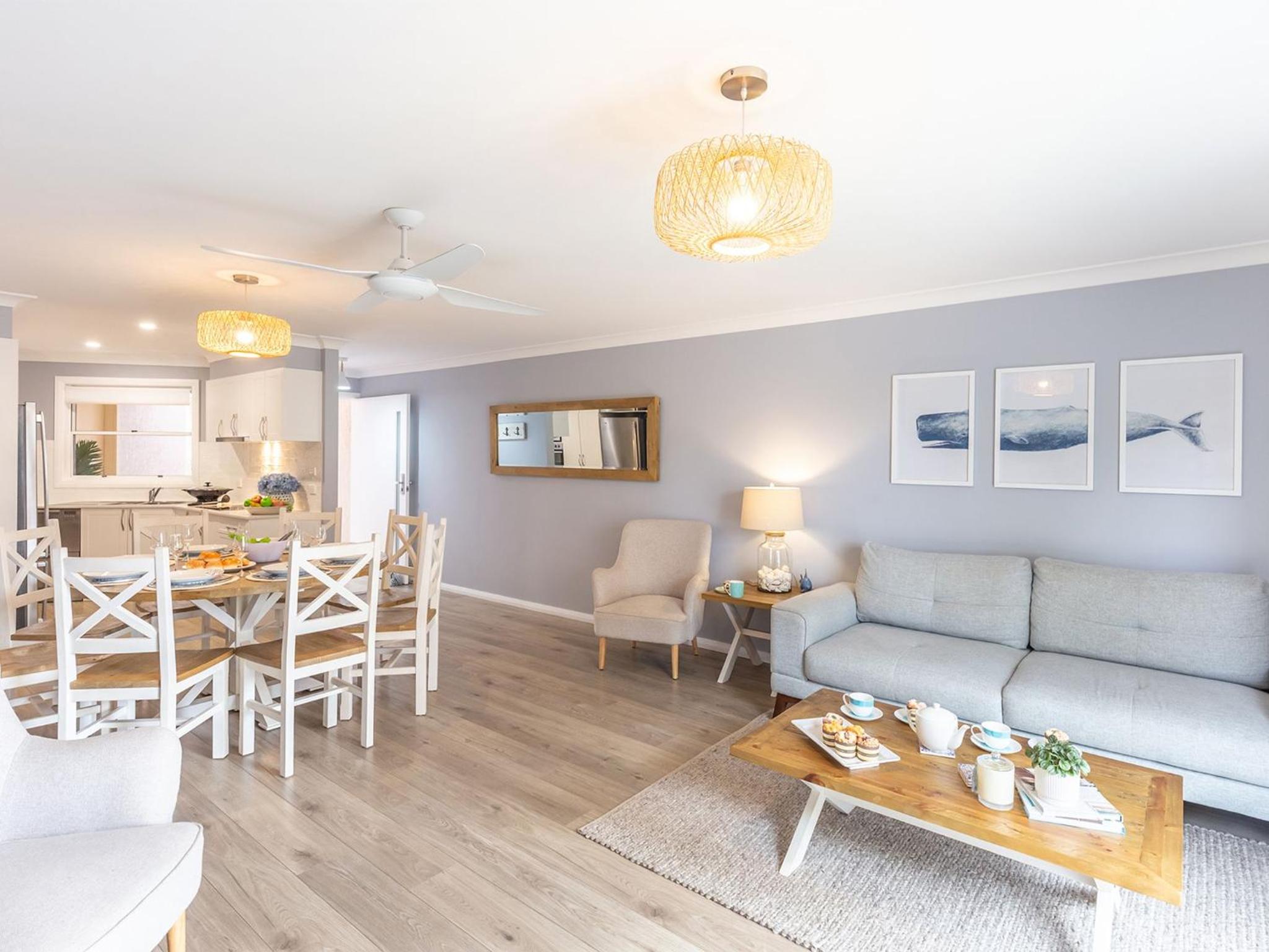Kristie Court 3, 7 Weatherly Close with air con and close to the beach